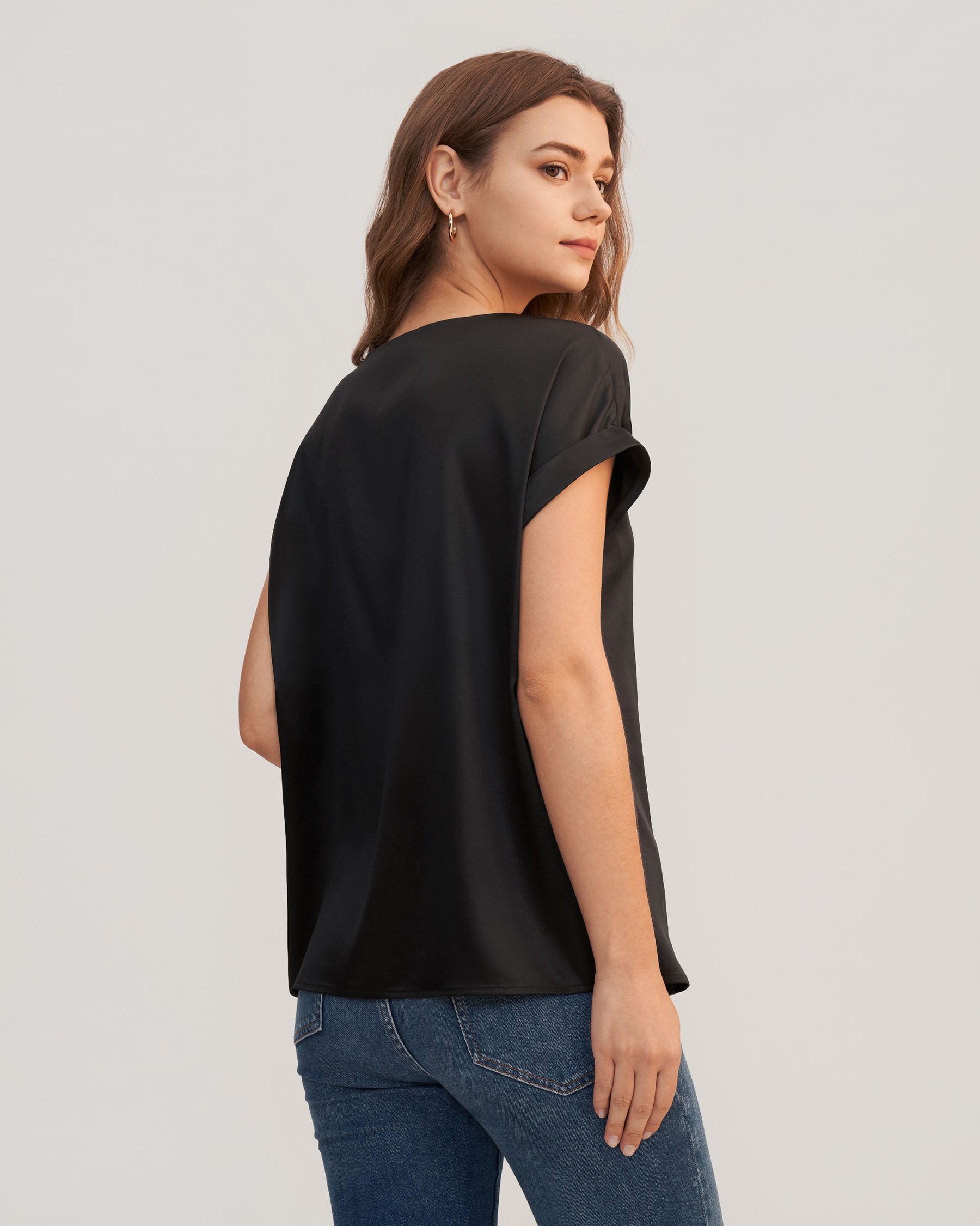 Short Sleeves Round Neck Silk Tee