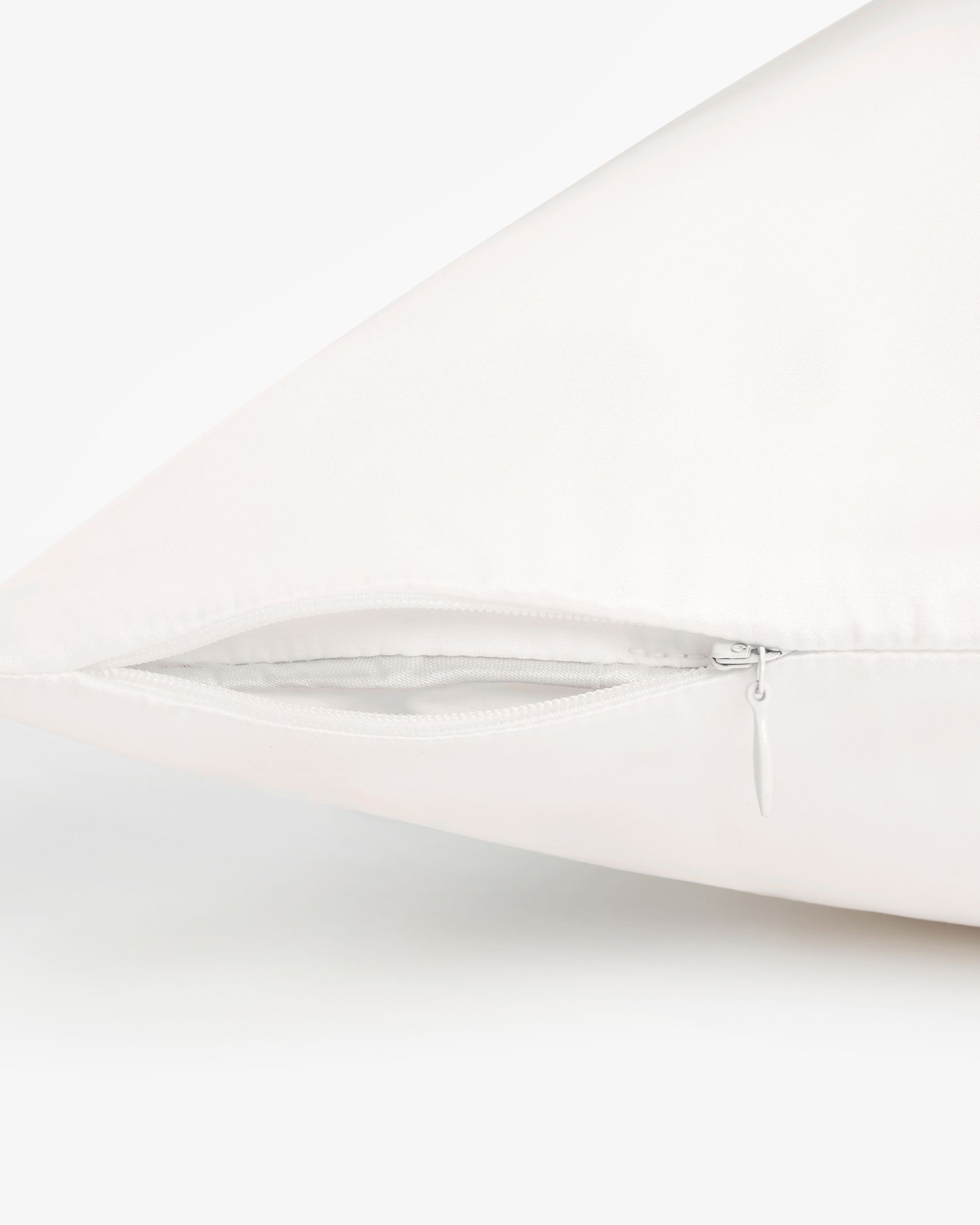 LILYSOFT™ Ultra Soft Non-Colorants Silk Pillowcase