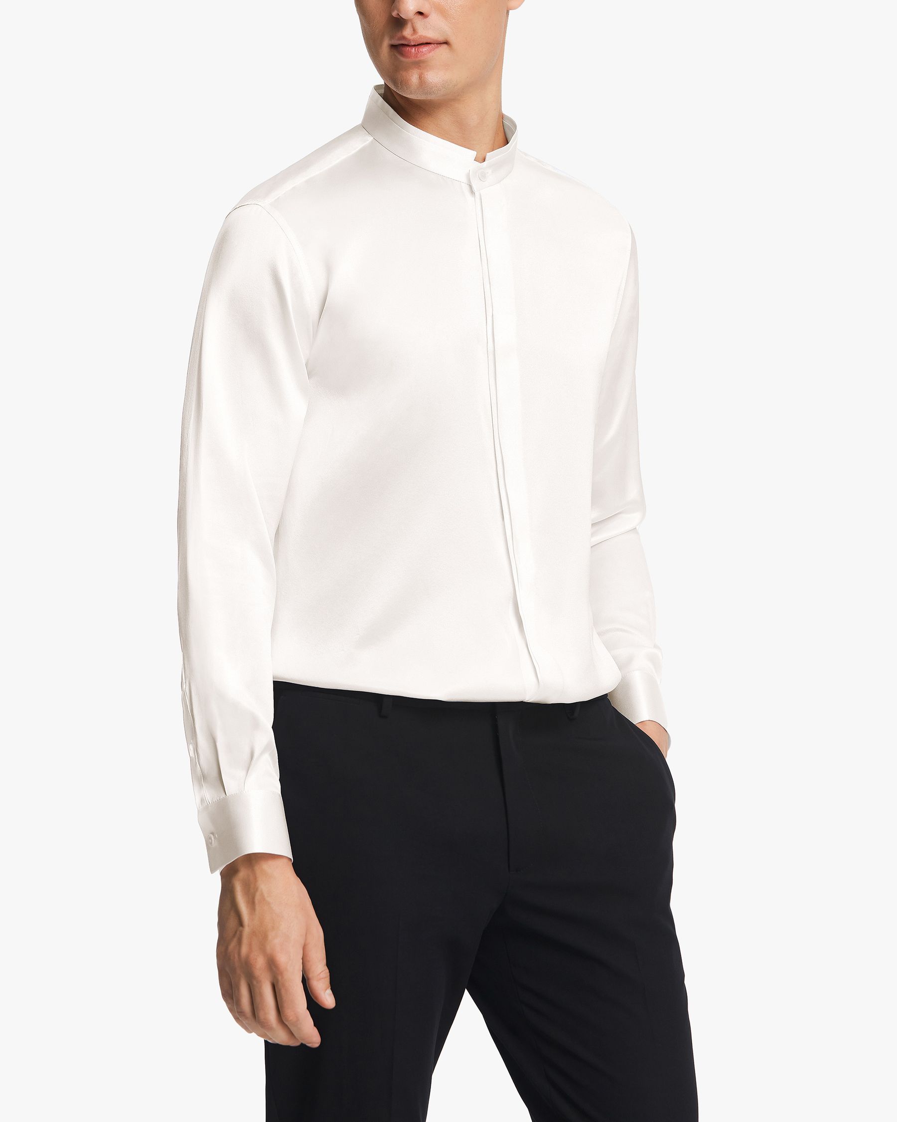 Chemise homme classique en soie à patte de boutonnage dissimulée