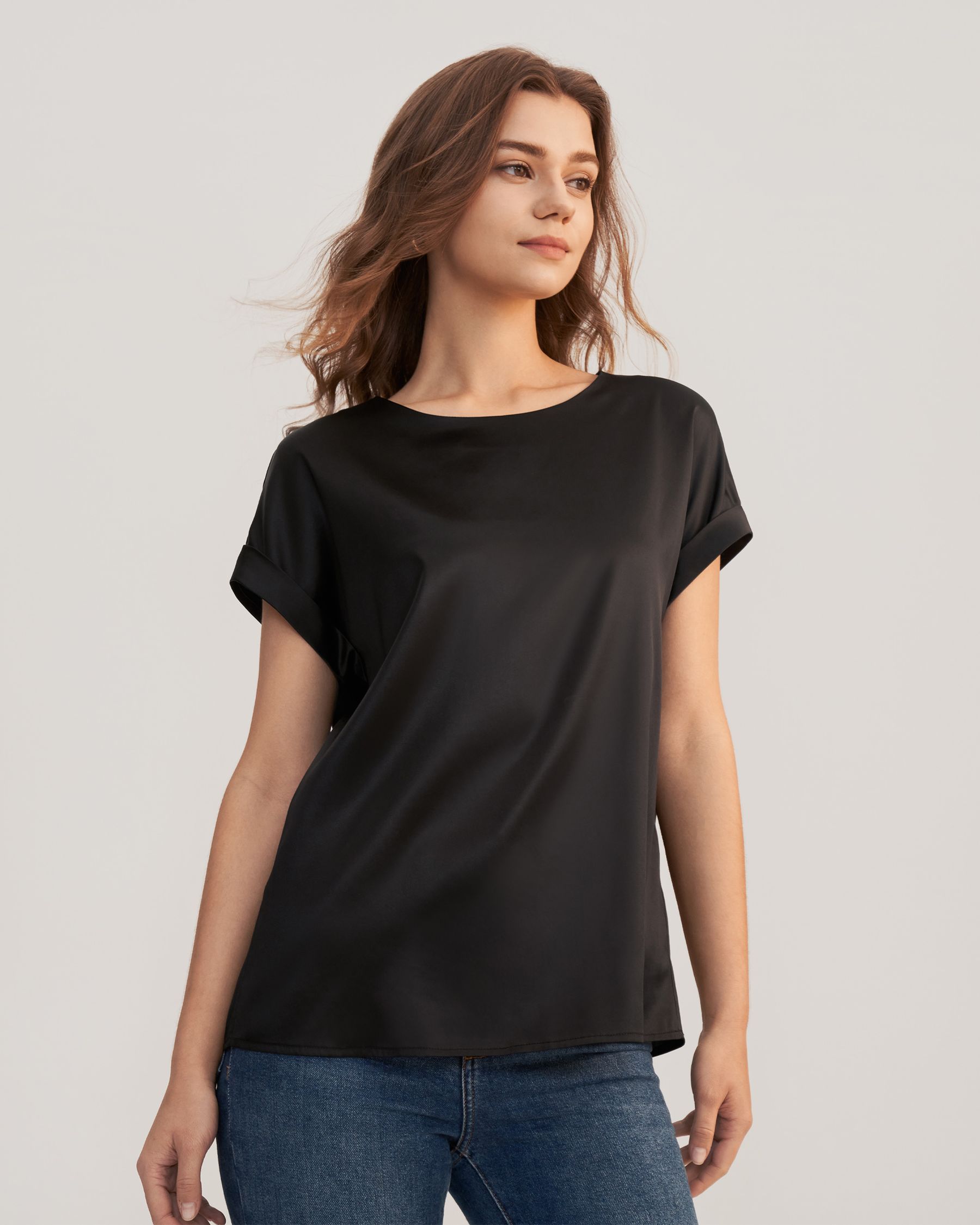 Short Sleeves Round Neck Silk Tee