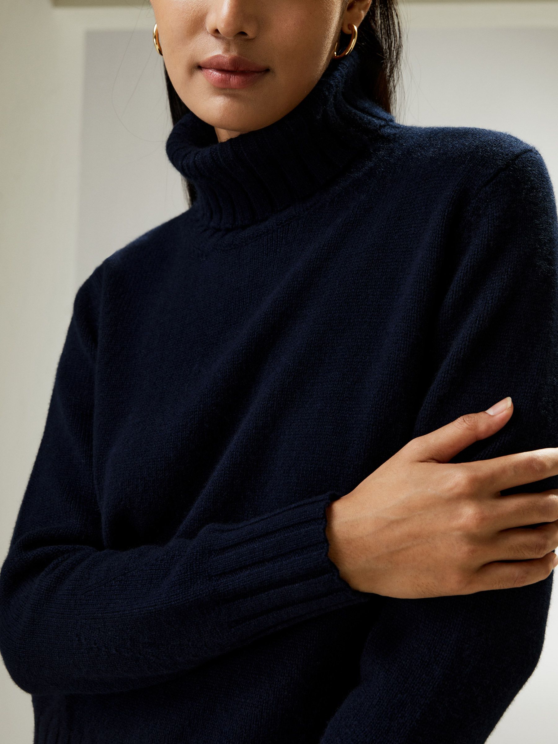 Turtleneck Sweater with Rib Hemline