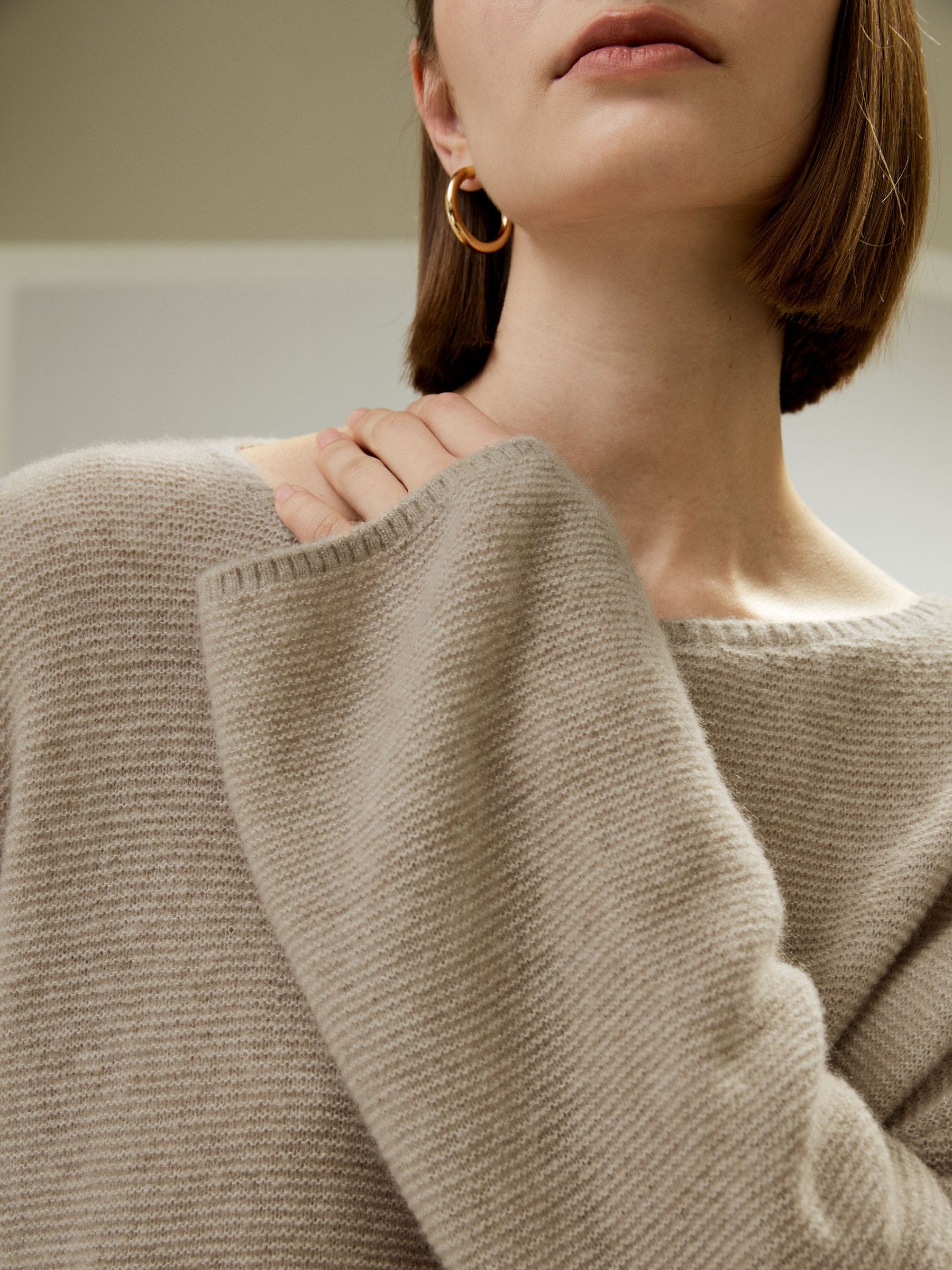 Sweat-shirt en mélange de soie et cachemire à épaules tombantes avec coupe décontractée