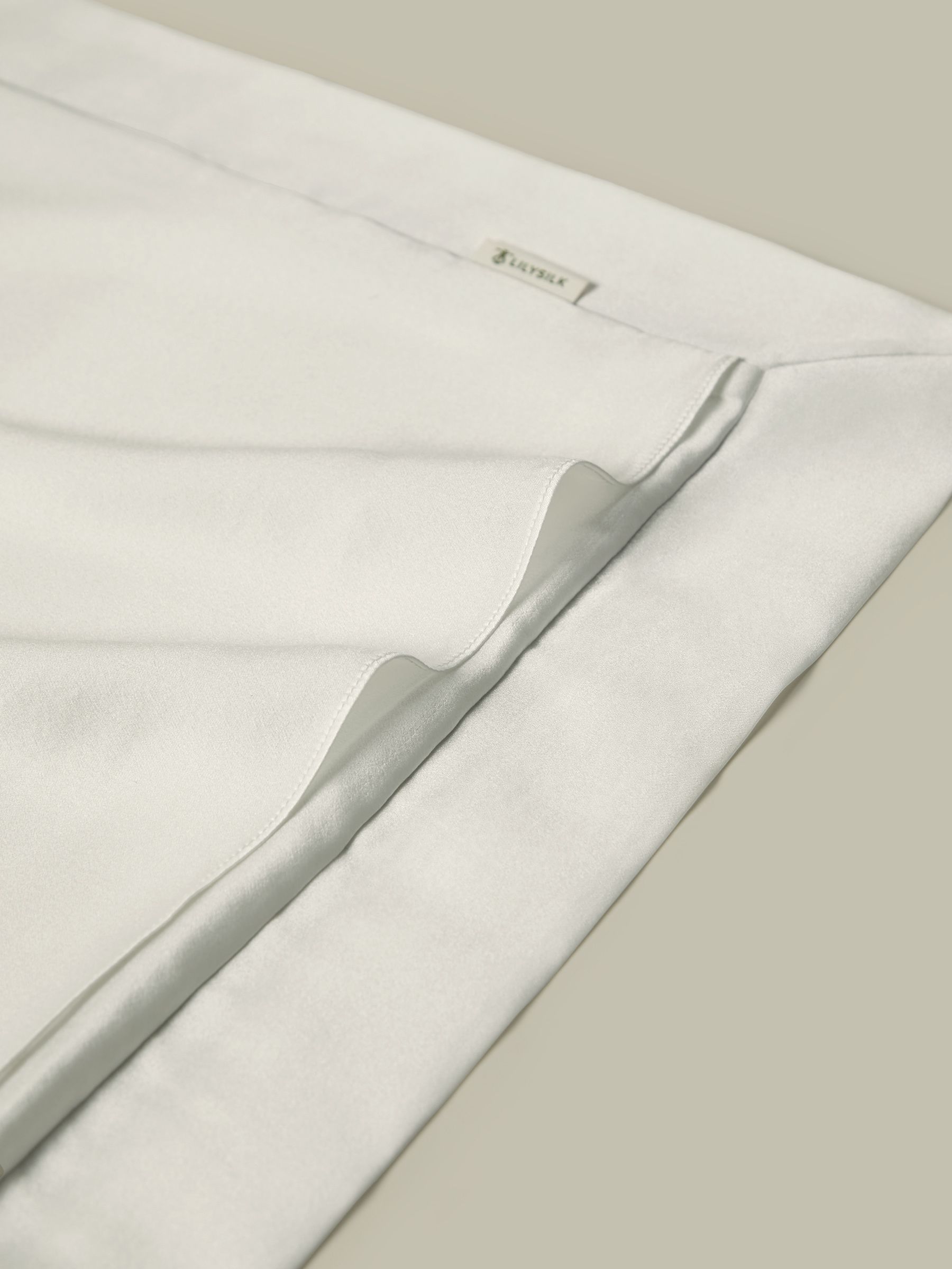 Silk Border Pleats Pillowcase