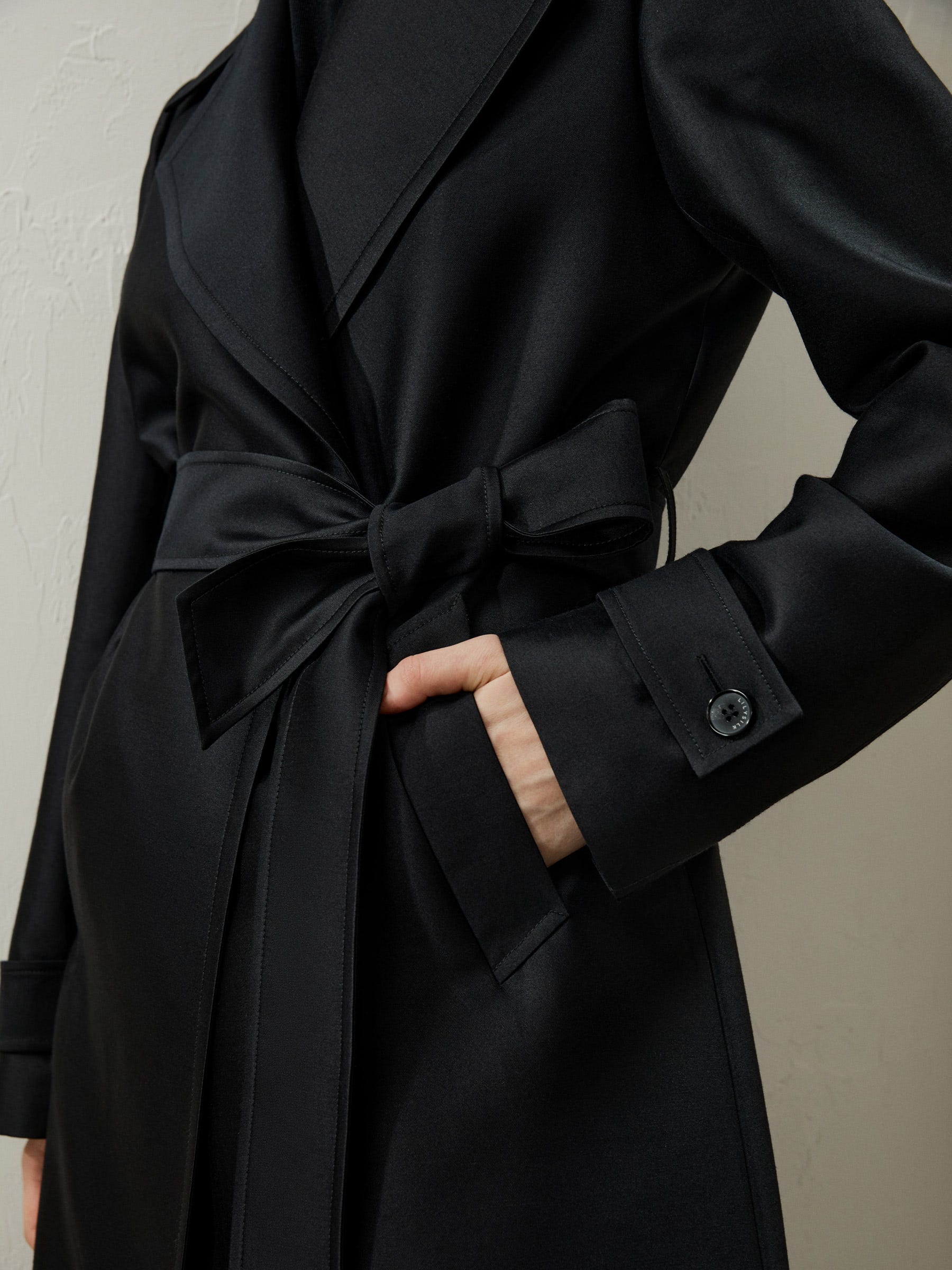 【황신혜 배우님 착용】Silk-Wool Mixed Trenchcoat