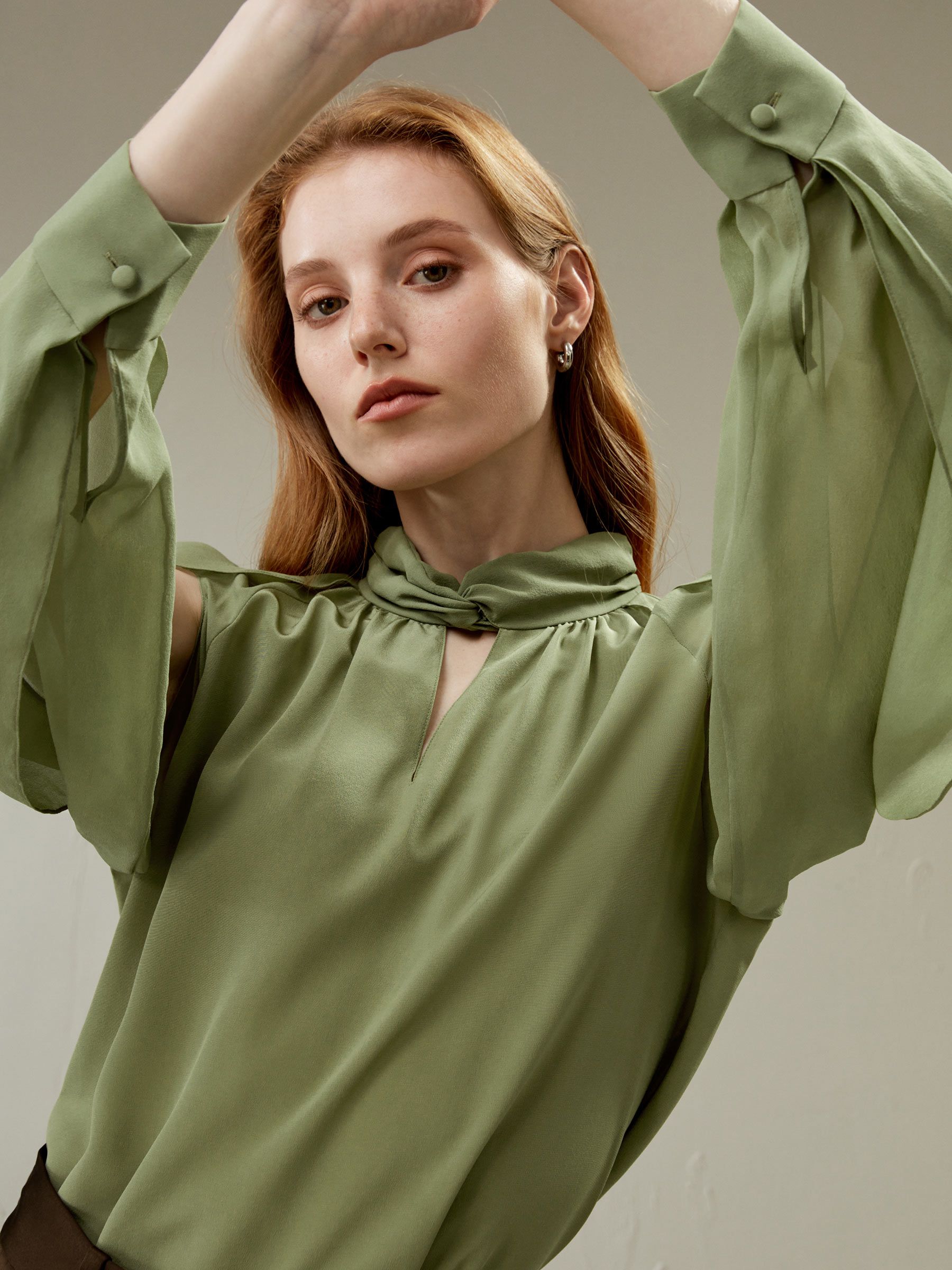 Side Slit Lantern Sleeve Blouse