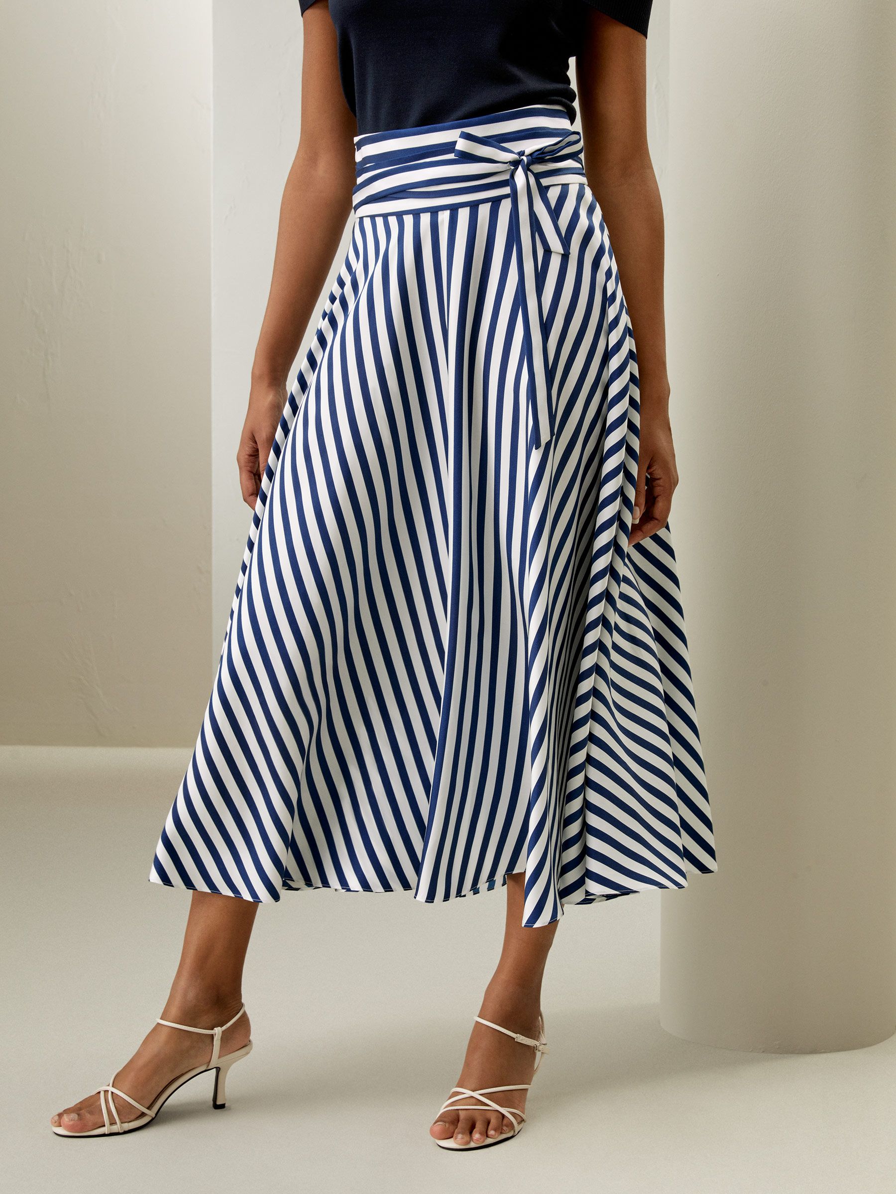 【한채영님 착용】Silk Striped Midi Skirt