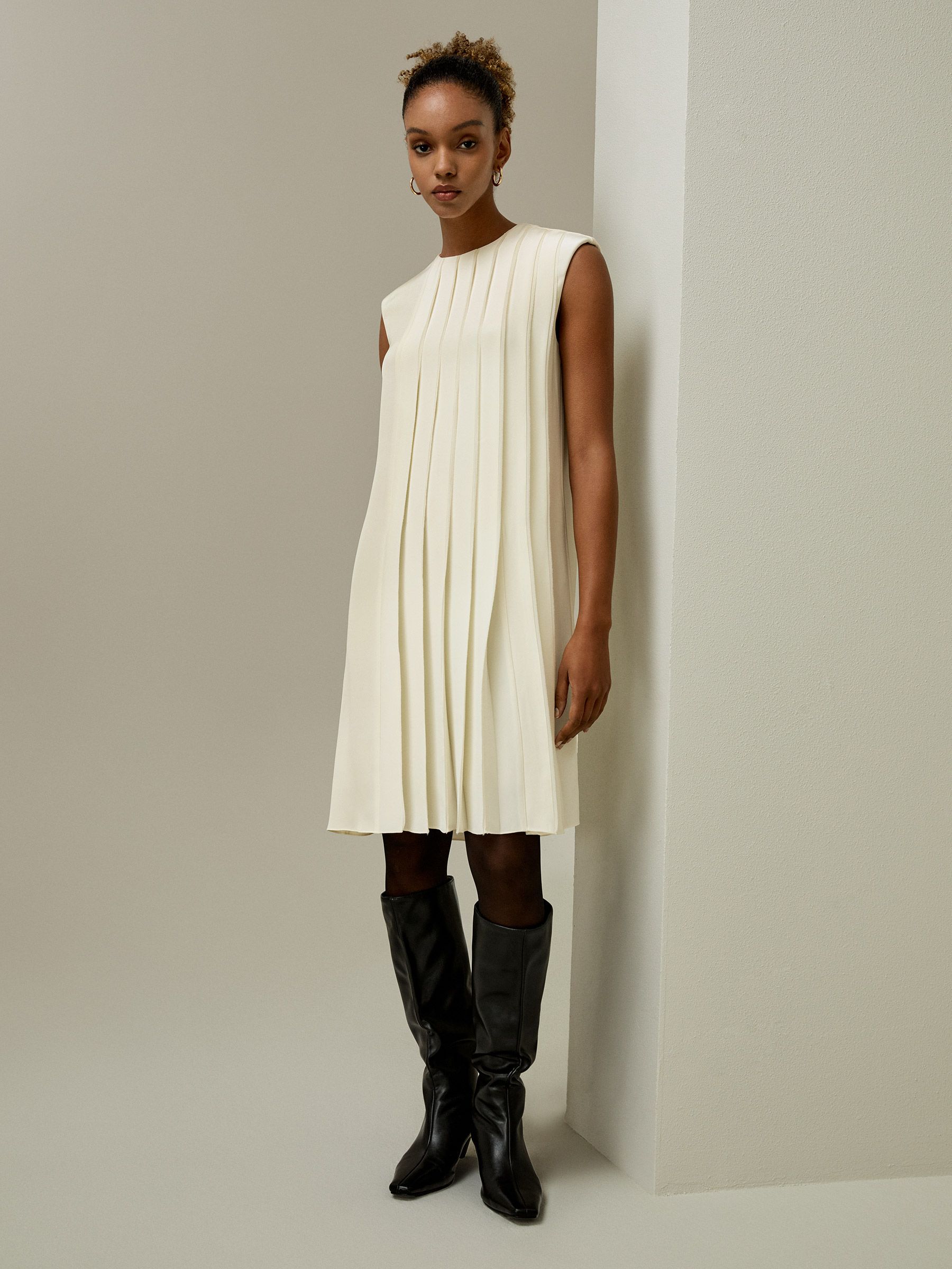 Sleeveless accordion pleated silk dress