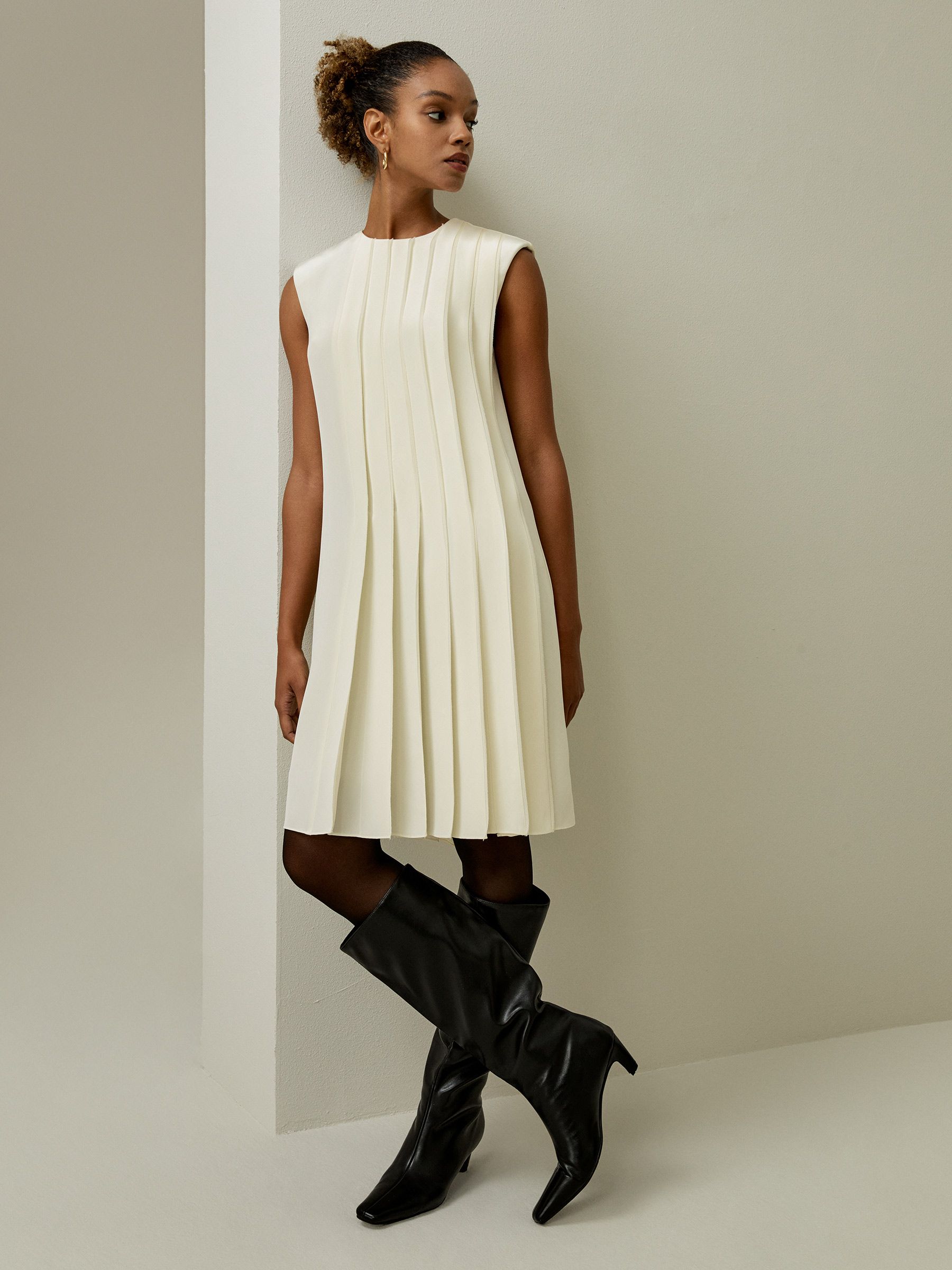 Sleeveless accordion pleated silk dress