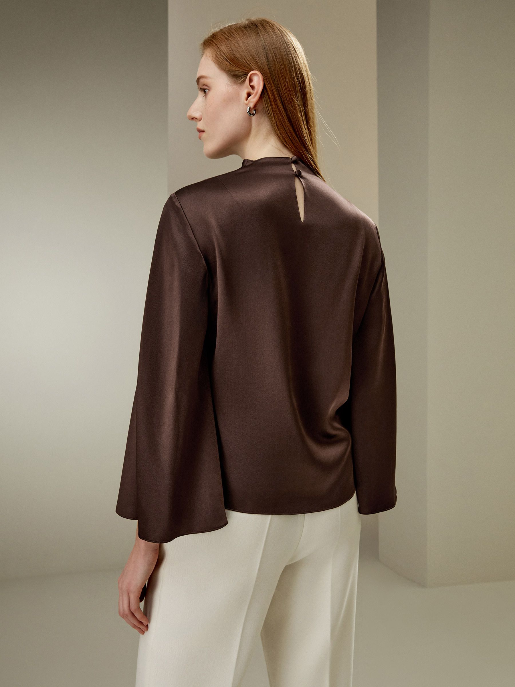 Bell sleeves minimalist silk top