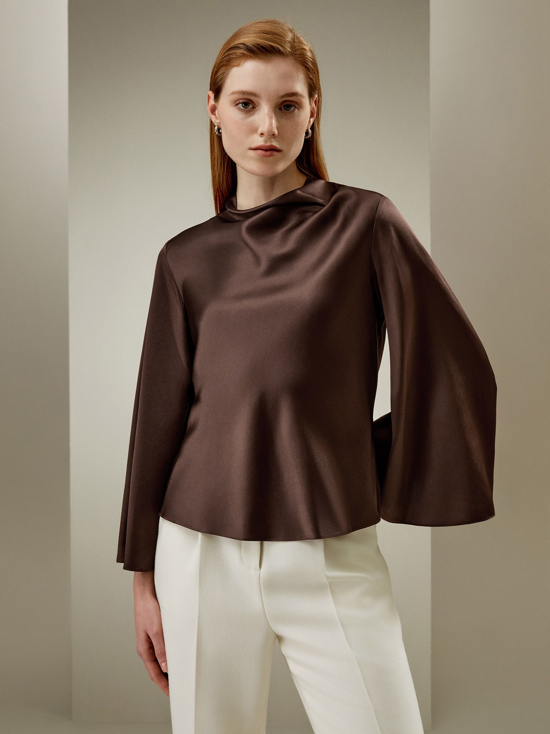 Bell sleeves minimalist silk top