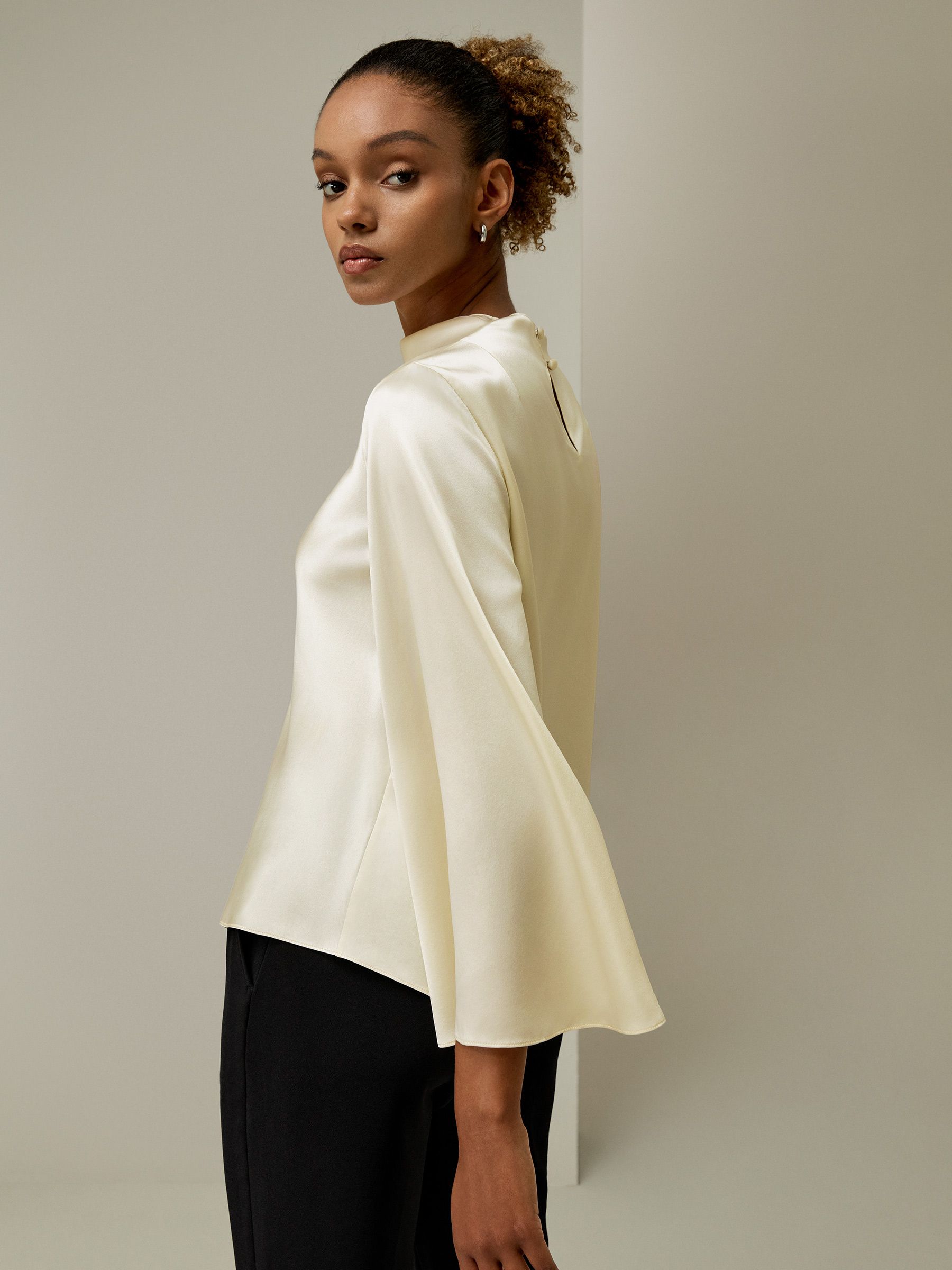 Bell sleeves minimalist silk top