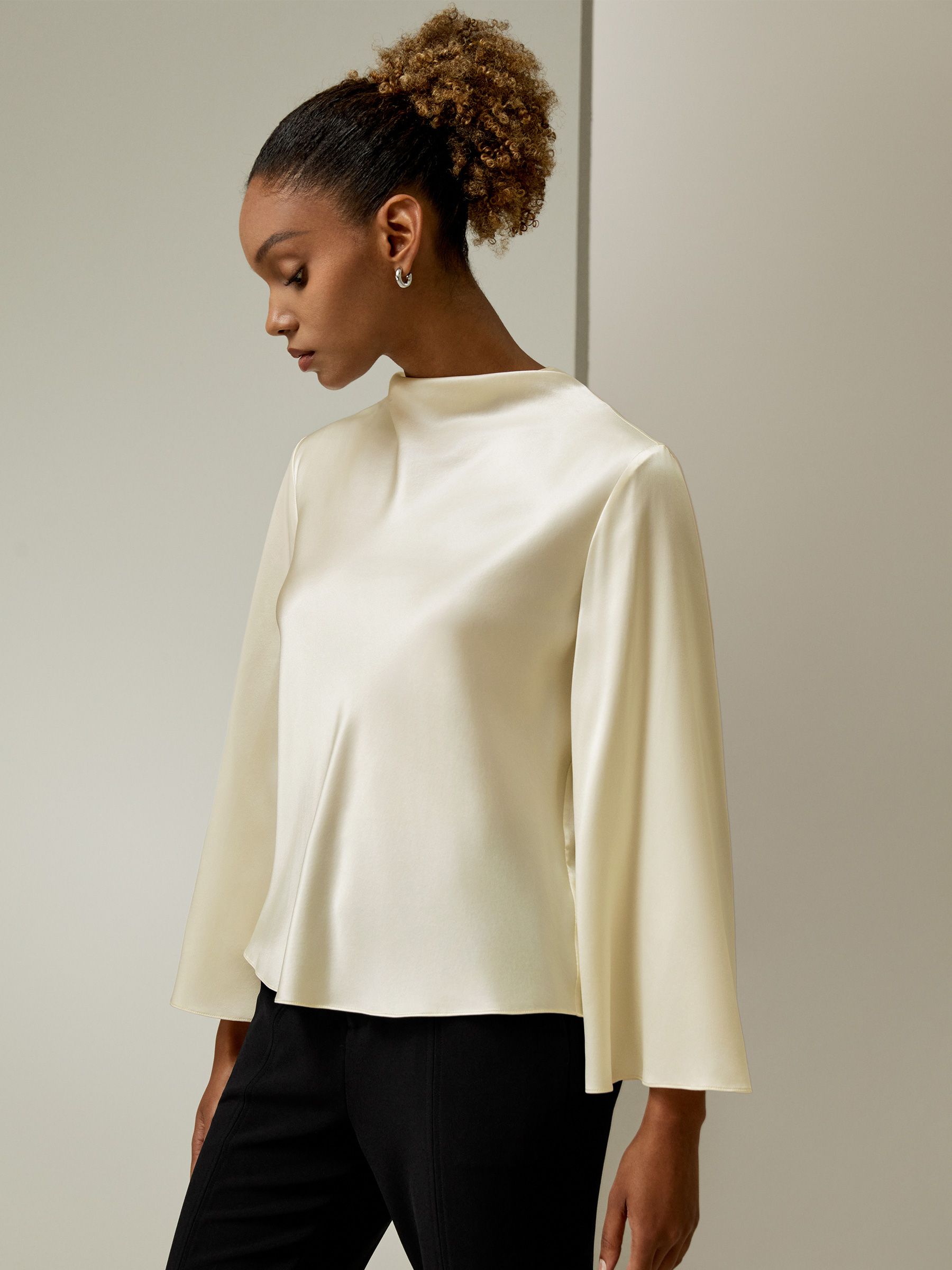 Bell sleeves minimalist silk top