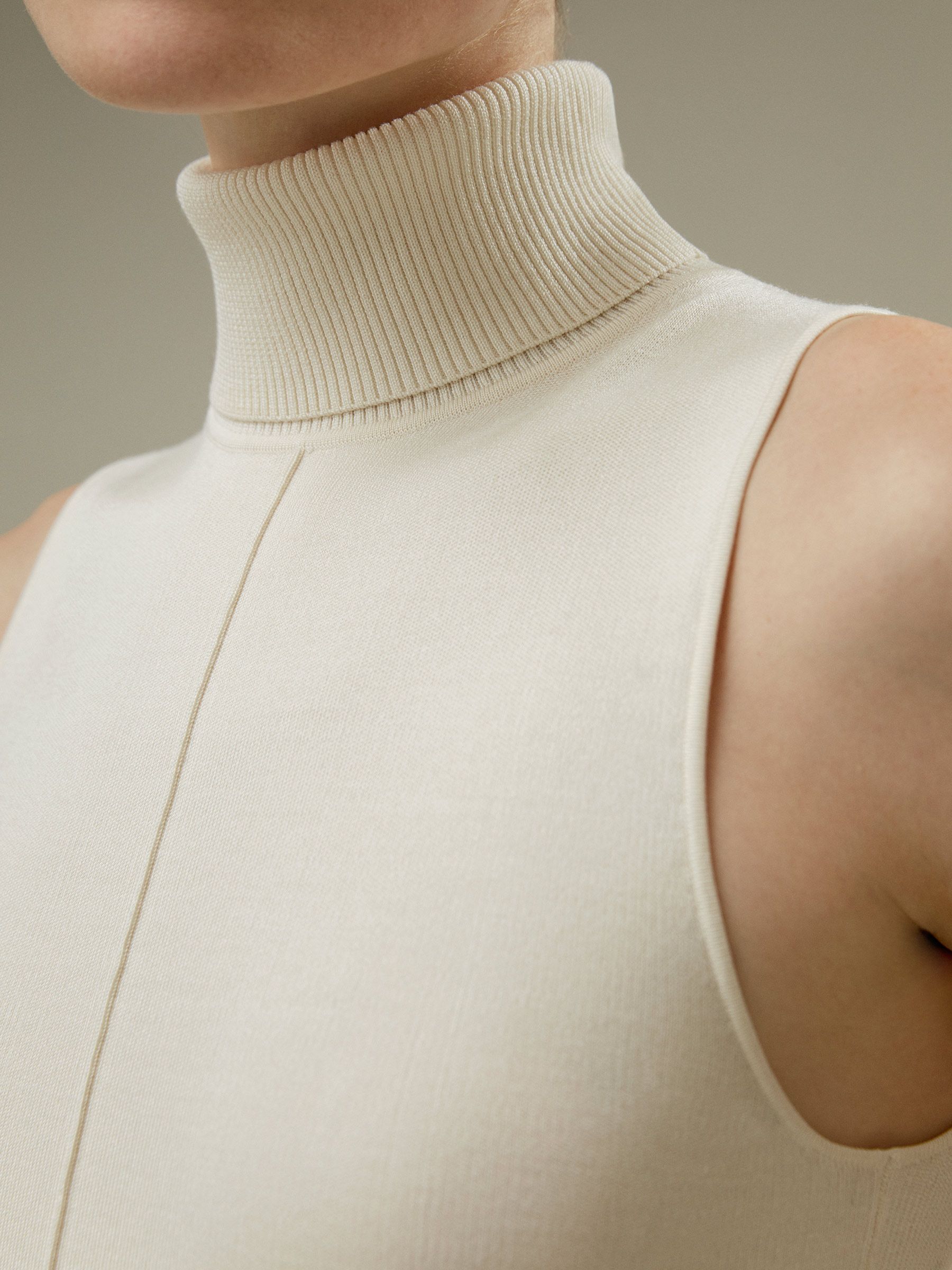 Silk Knitted Turtleneck Sleeveless Top