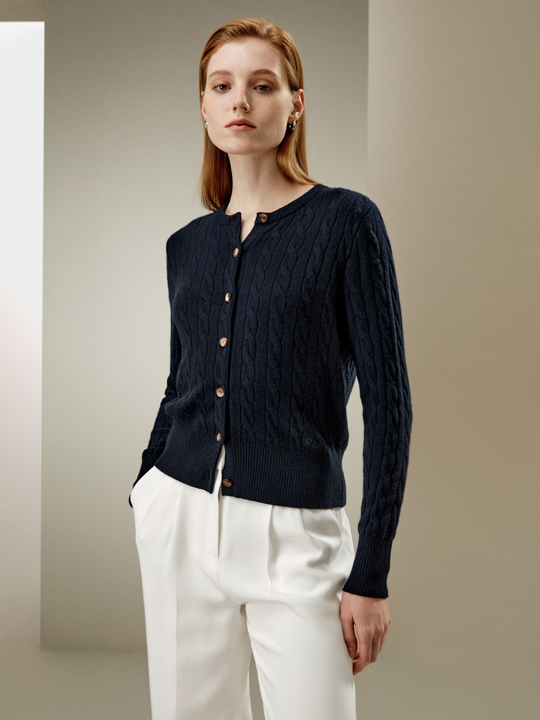 Cardigan in cashmere con girocollo