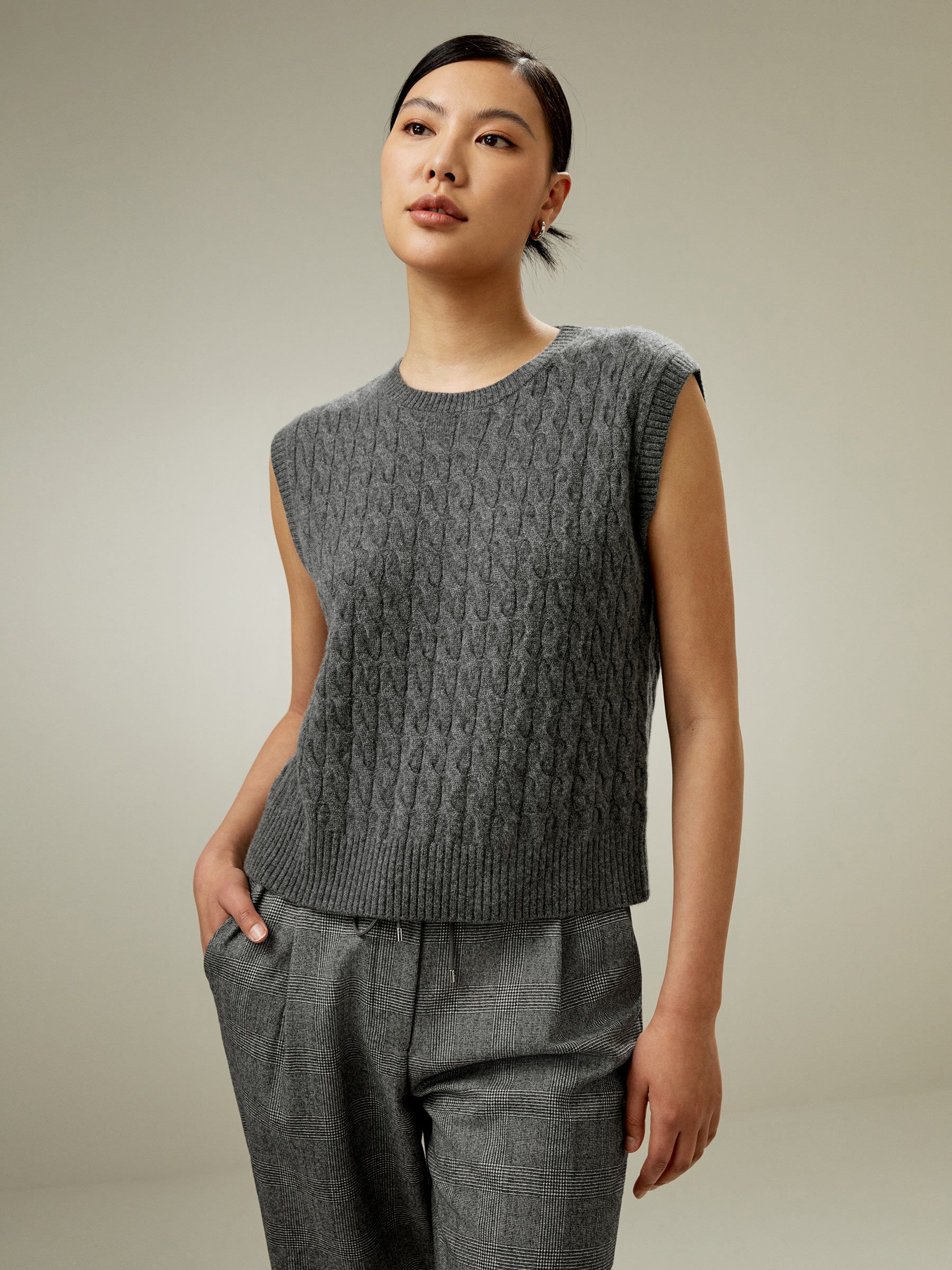 Sleeveless Cashmere Vest