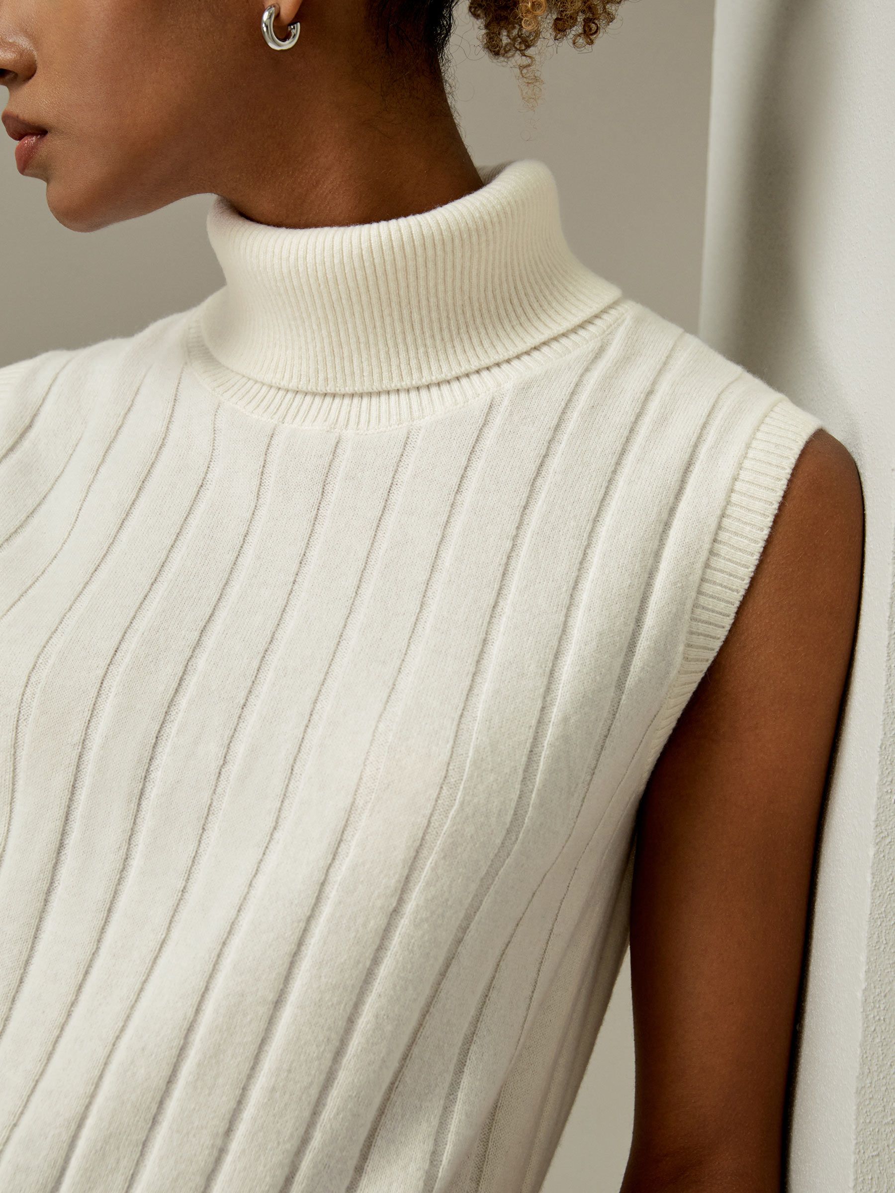 Turtleneck Sleeveless Cashmere Vest