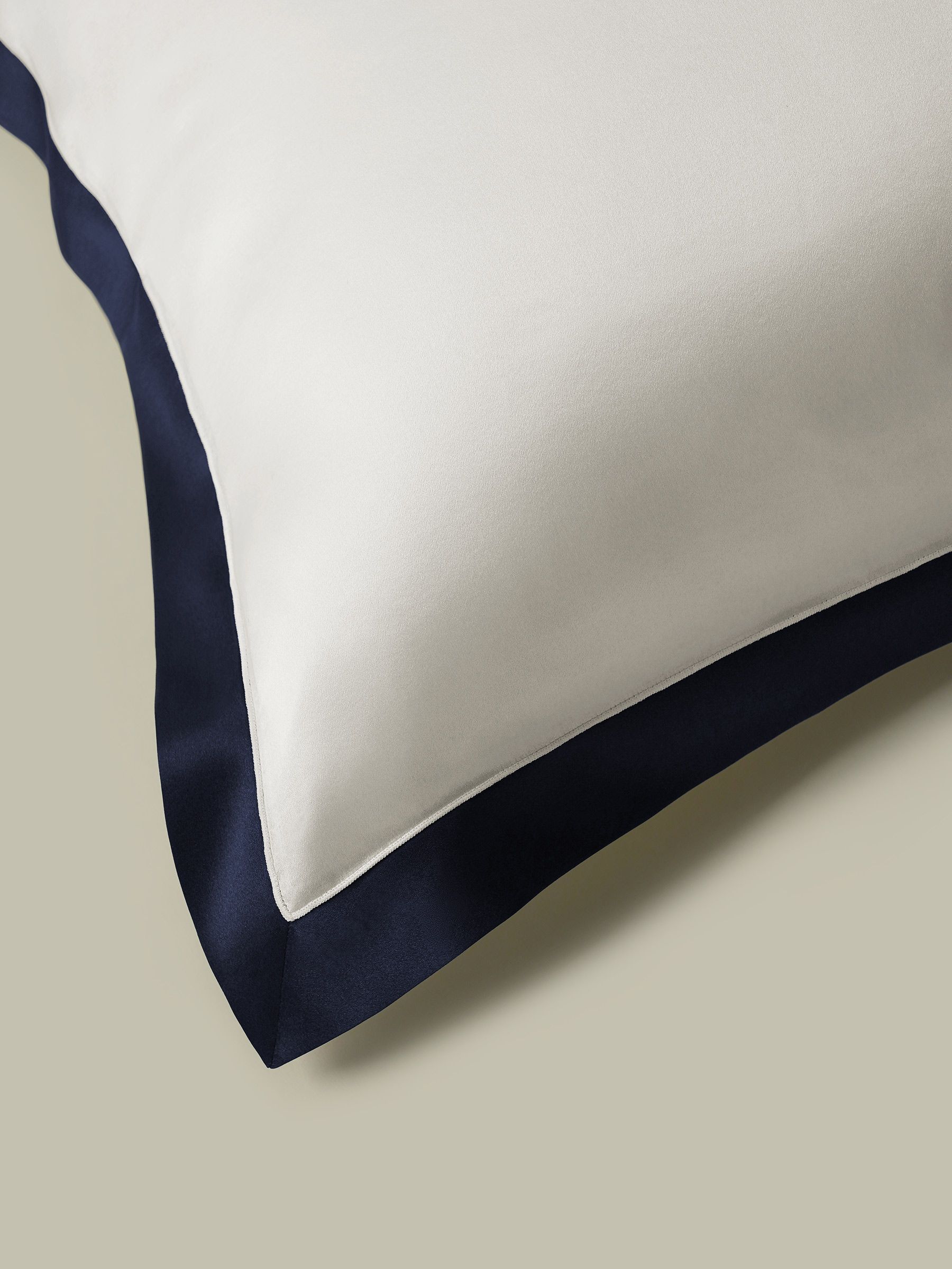 Oxford Envelope Silk Pillowcase