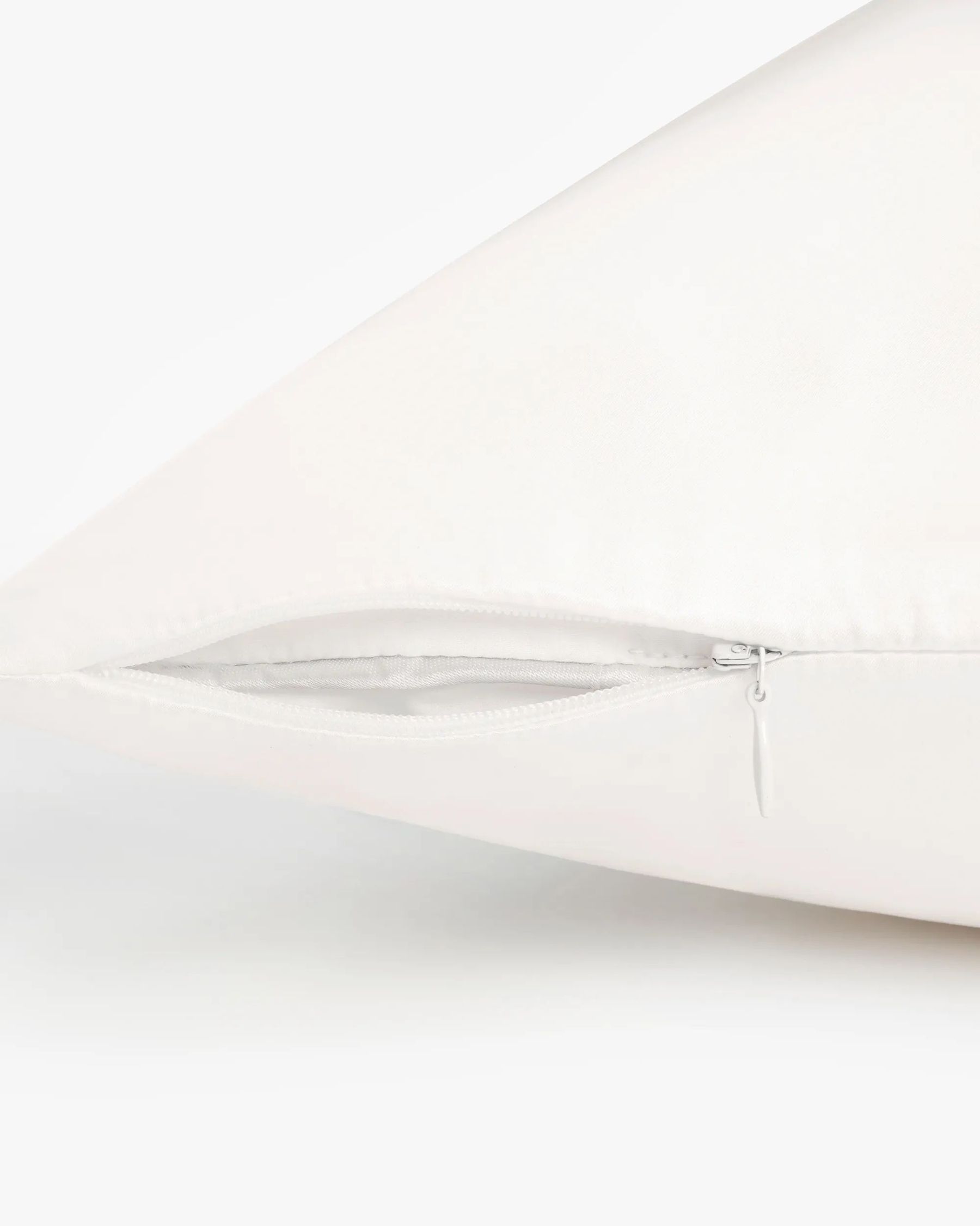 LILYSOFT™ Ultra Soft Non-Colorants Silk Pillowcase