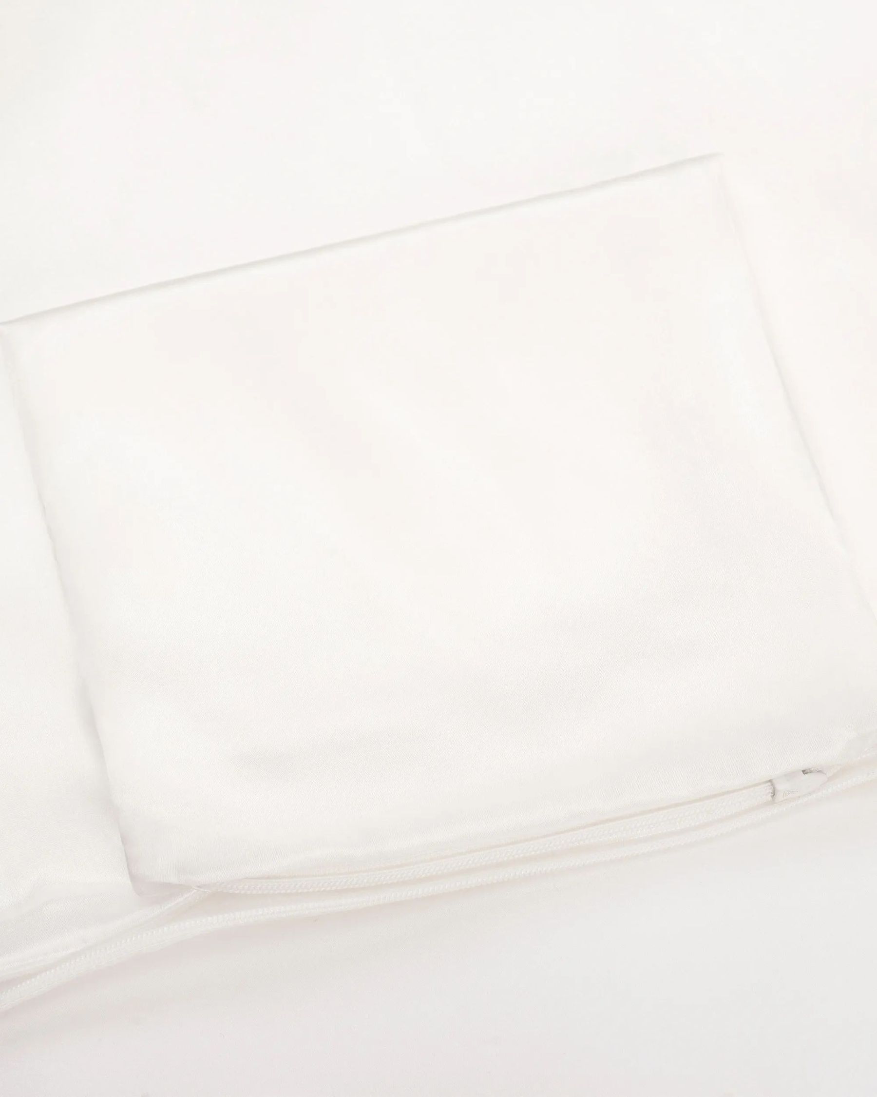 LILYSOFT™ Ultra Soft Non-Colorants Silk Pillowcase