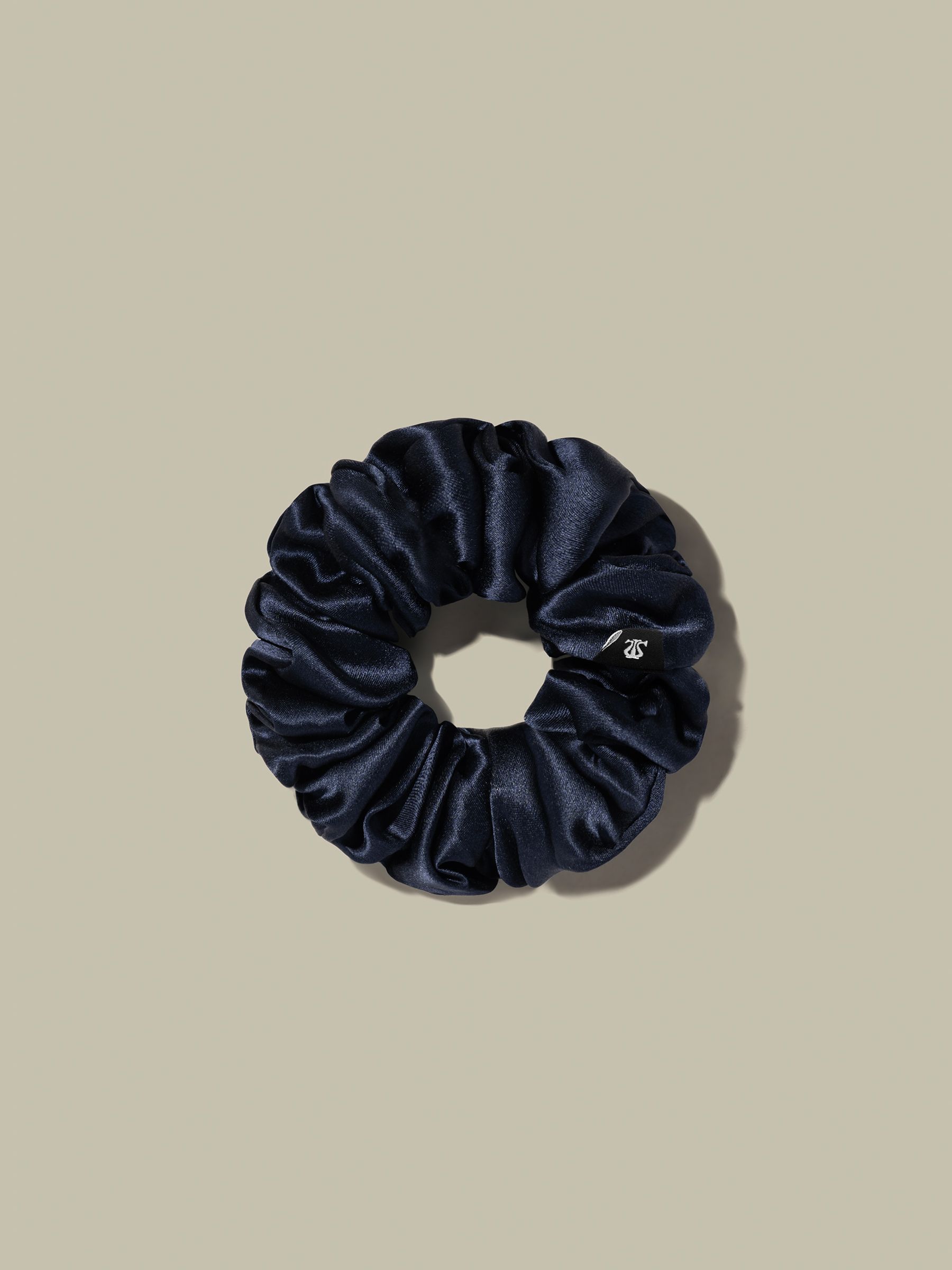 Blød silke medium scrunchie