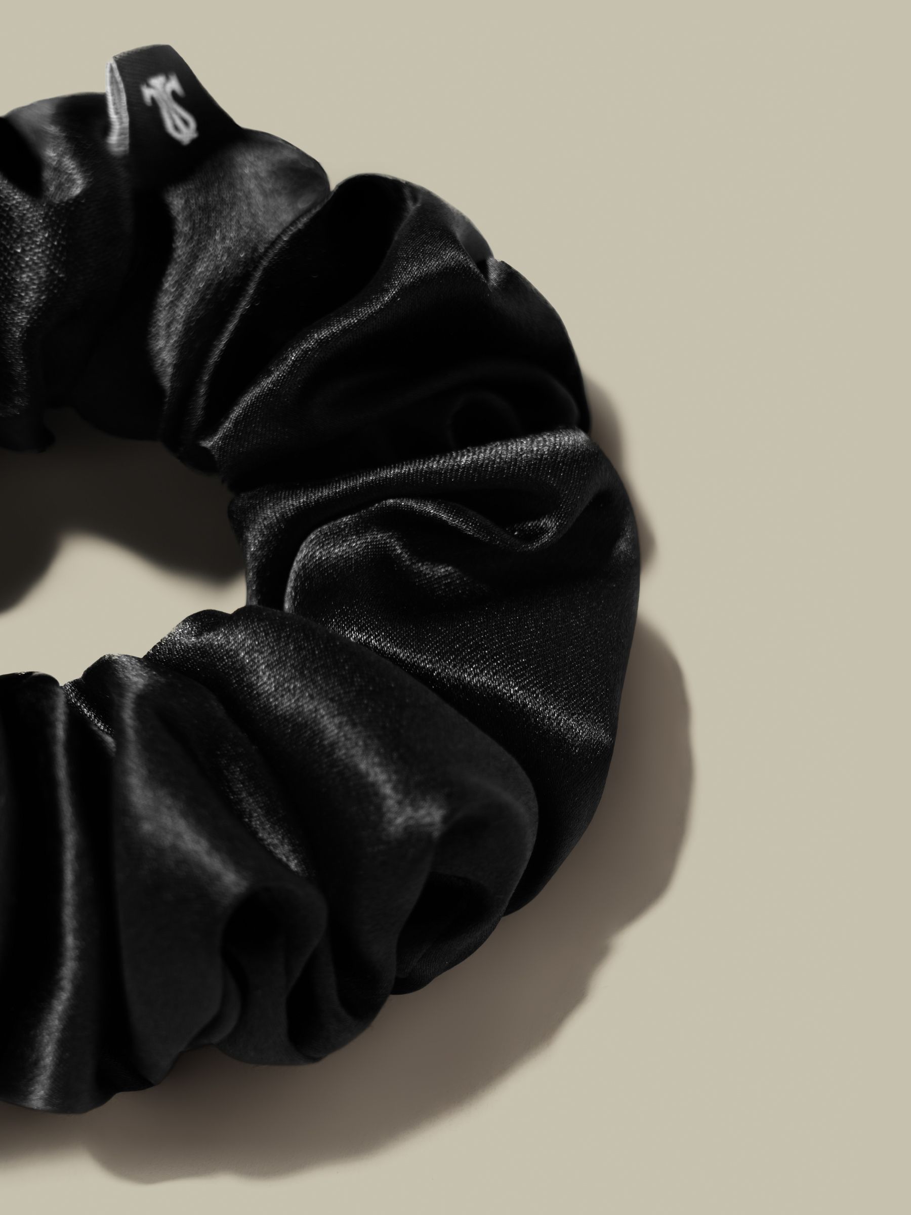 Blød silke medium scrunchie