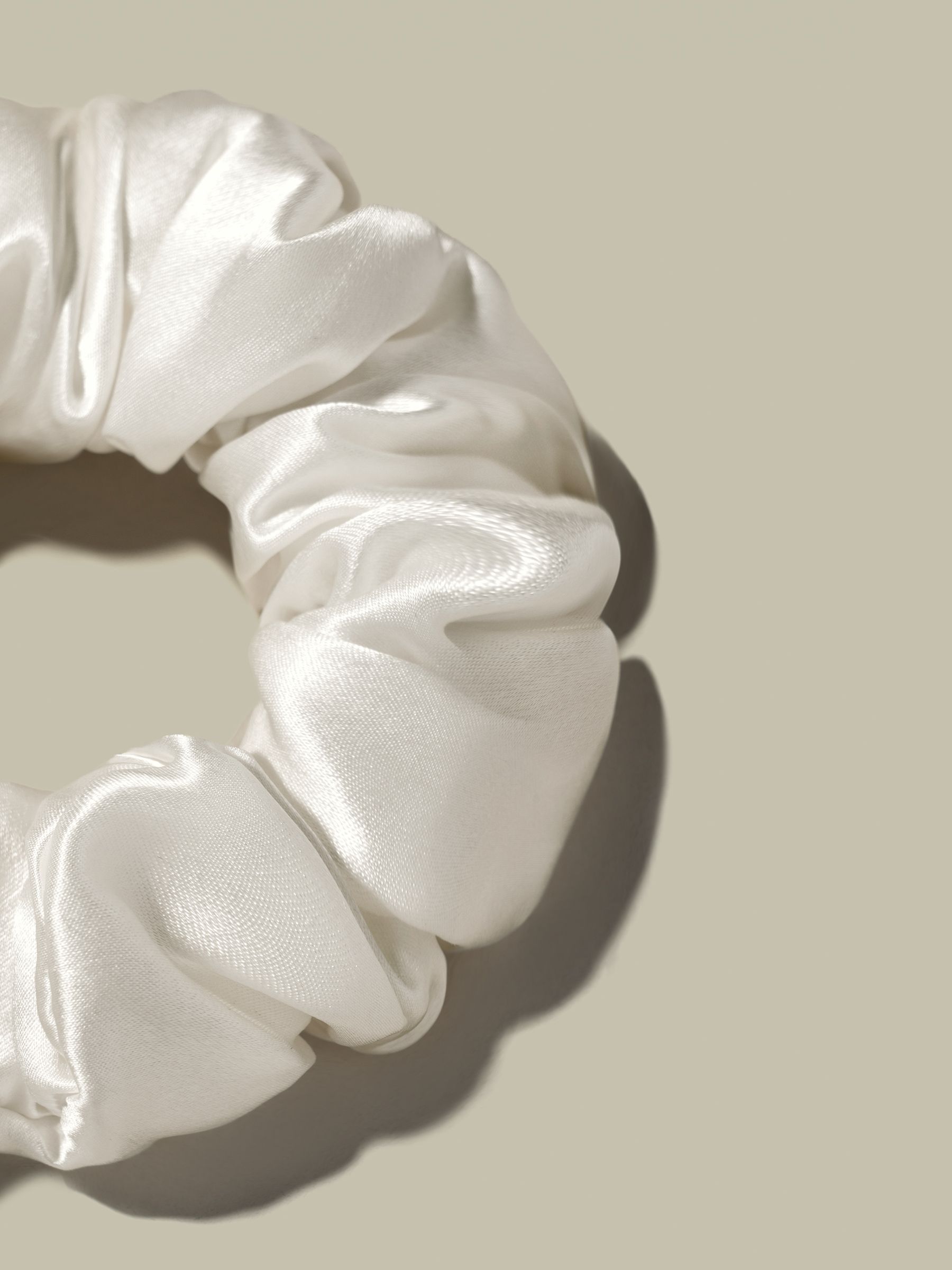 Soft Silk Medium Scrunchie