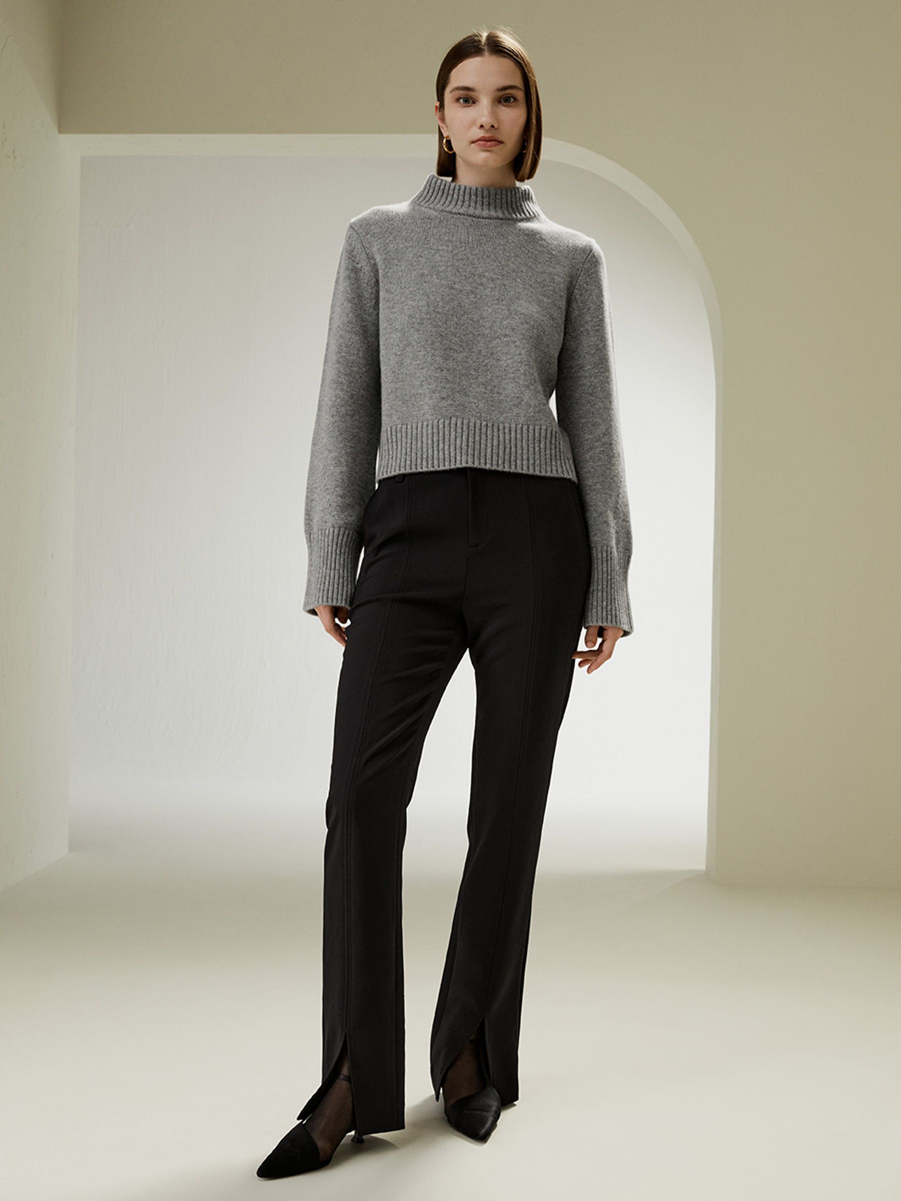 Ribbed Collar and Hemline Wool Cashmere Sweater