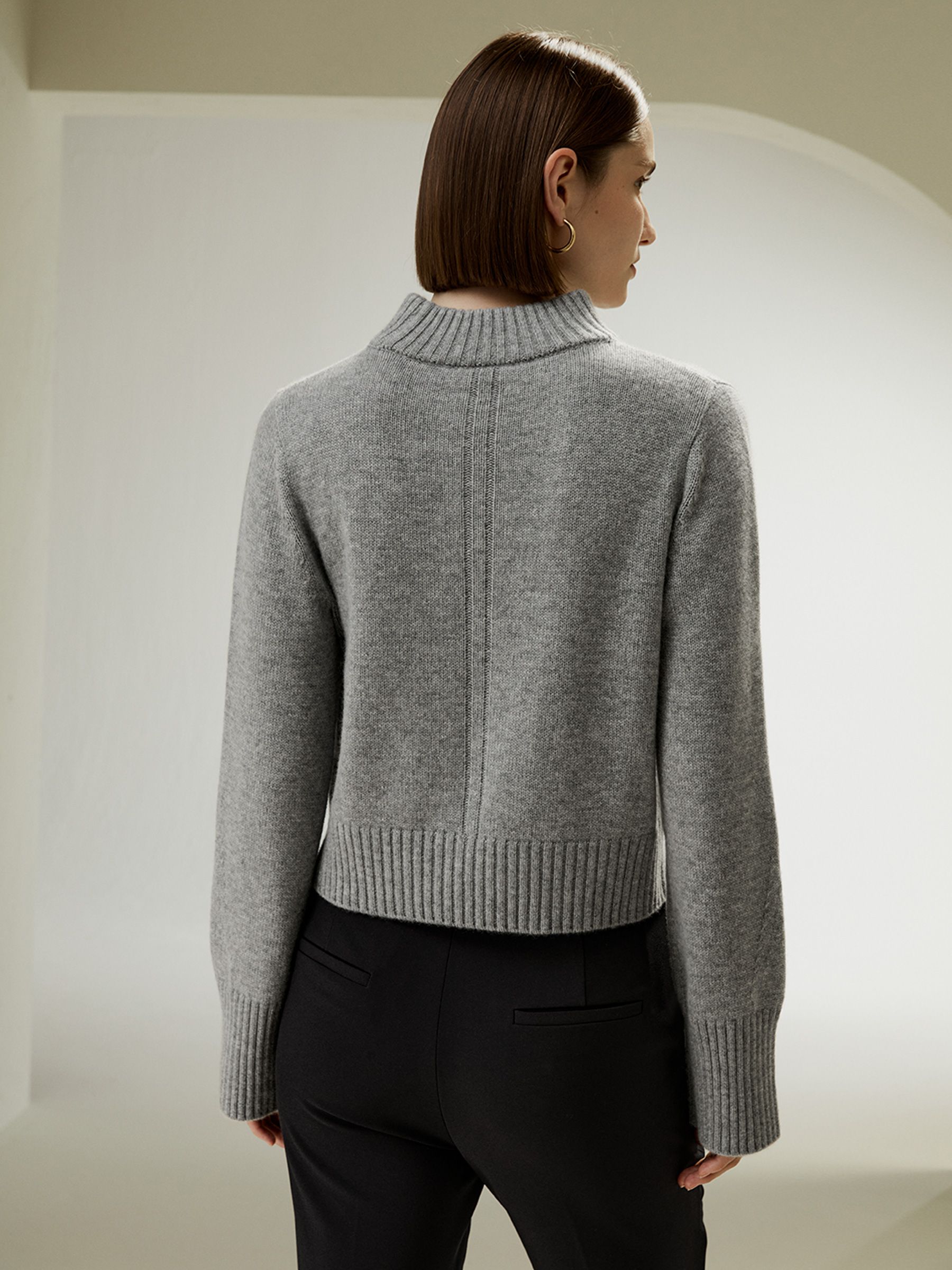 Ribbed Collar and Hemline Wool Cashmere Sweater