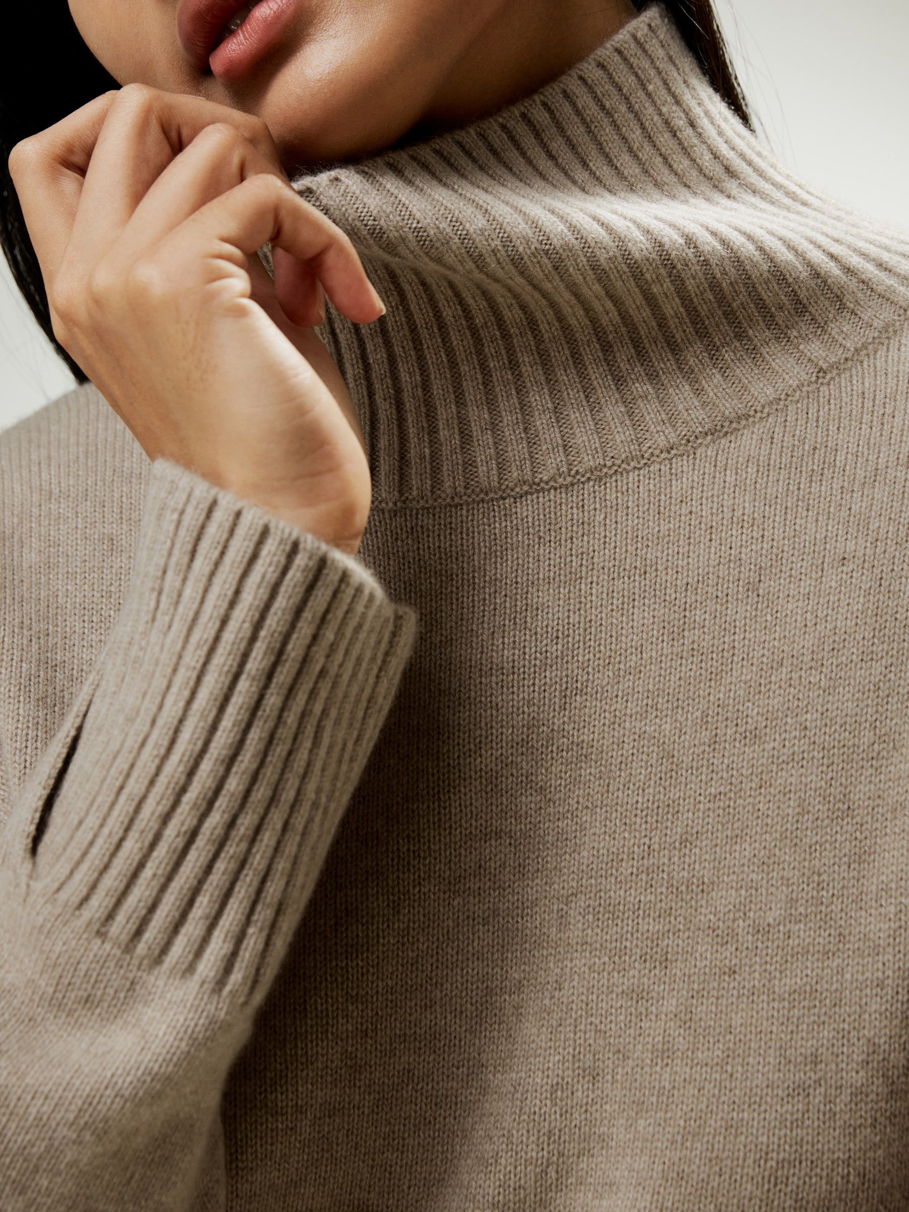 Maglione dolcevita in cashmere dalla vestibilità rilassata