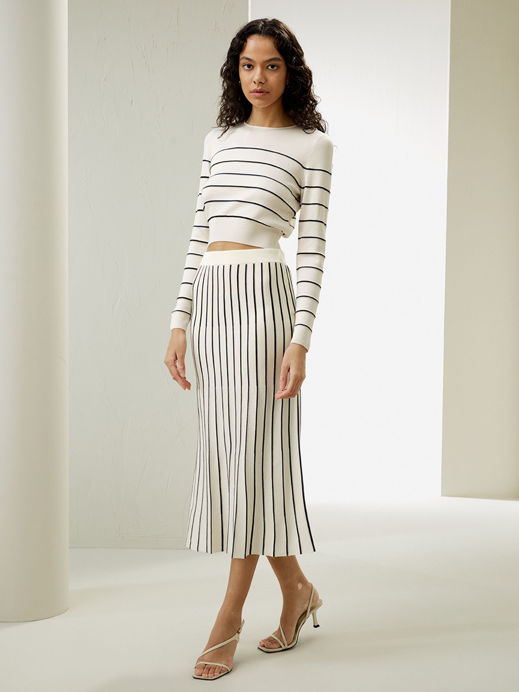 【황보라 배우님 착용】Pinstriped Silk Knitted Skirt