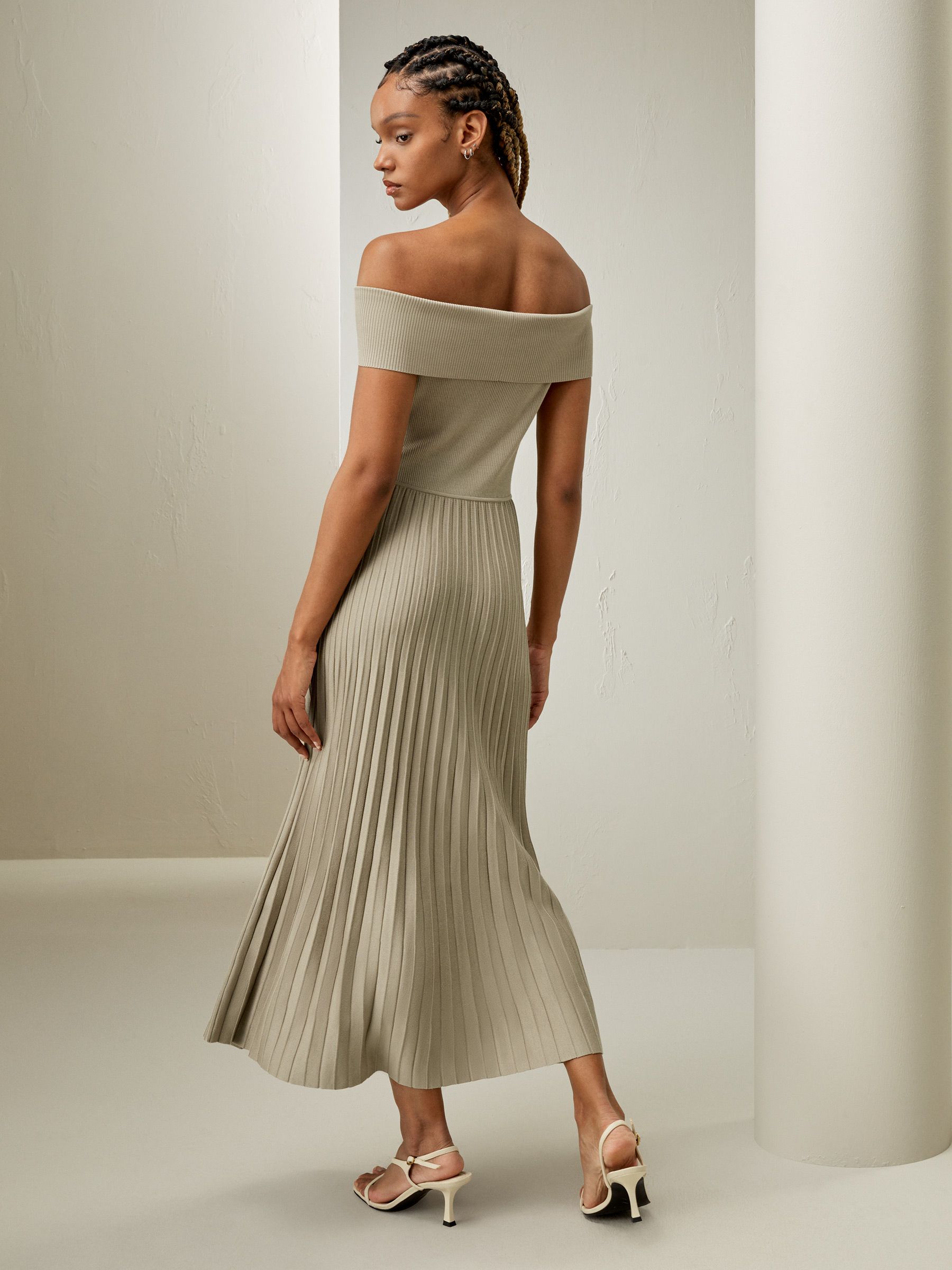 Off-Shoulder Hybrid Pleated Dress