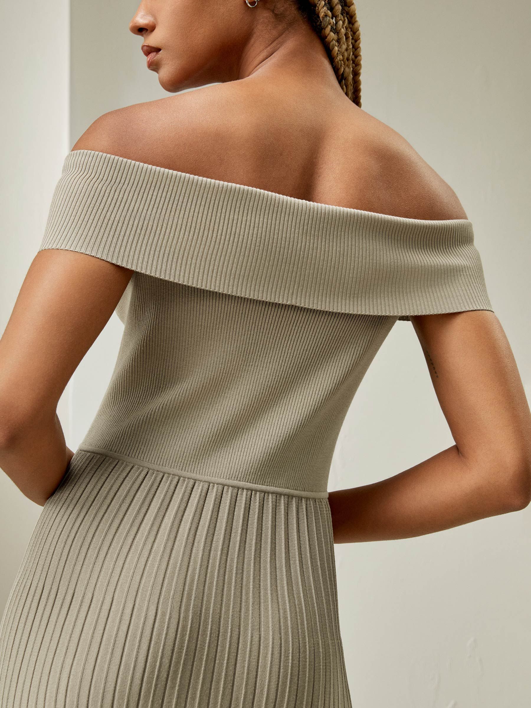 Off-Shoulder Hybrid Pleated Dress