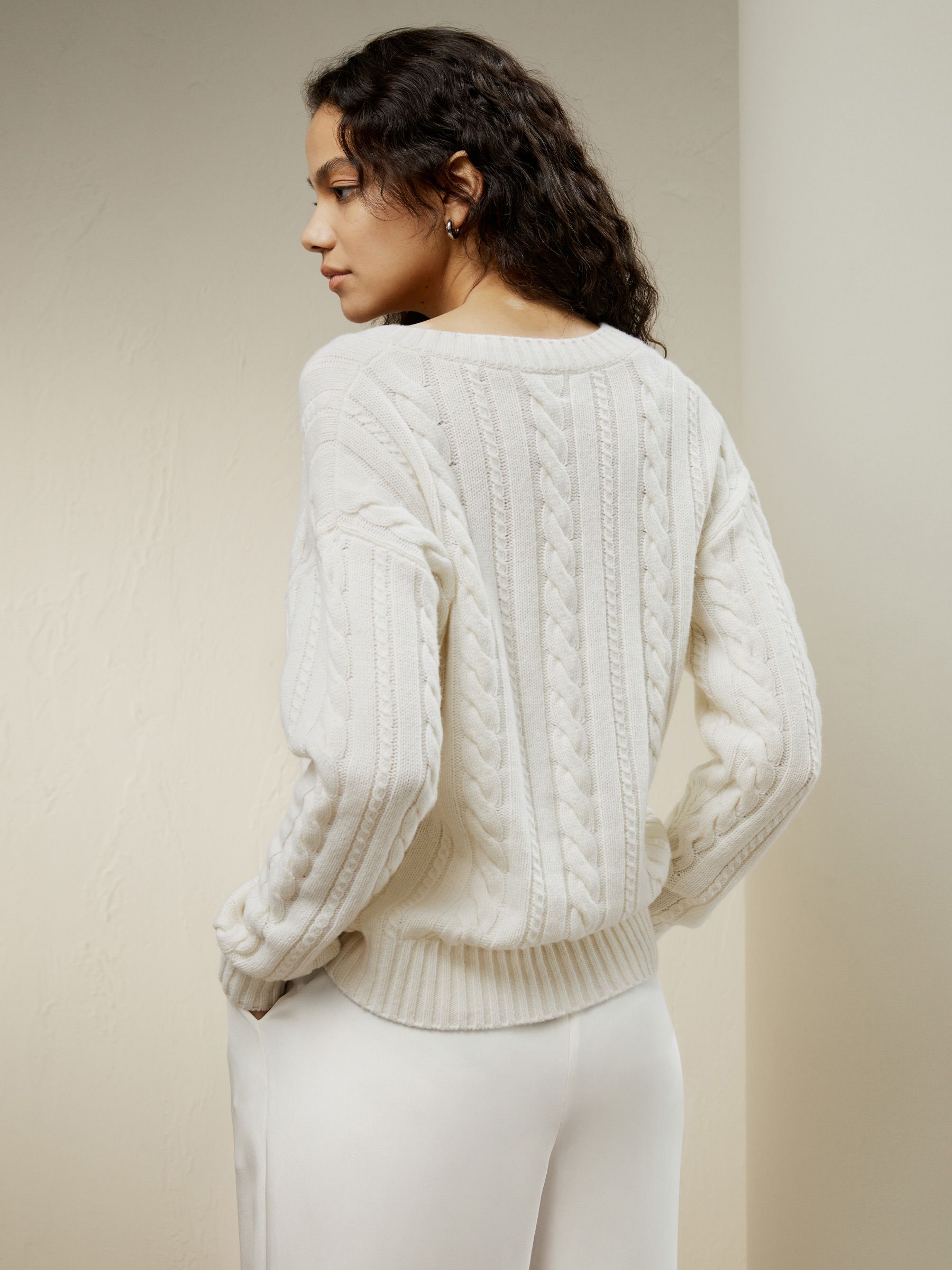 Pull en mélange de laine et de cachemire à tricot torsadé