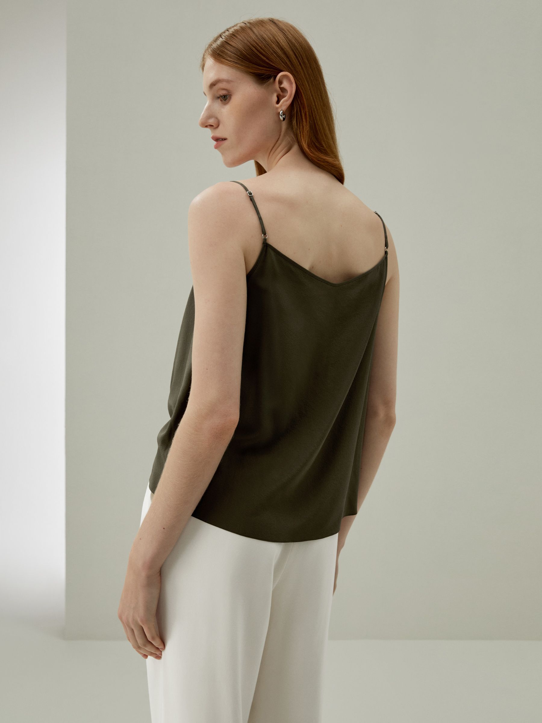 Camisole à fines bretelles