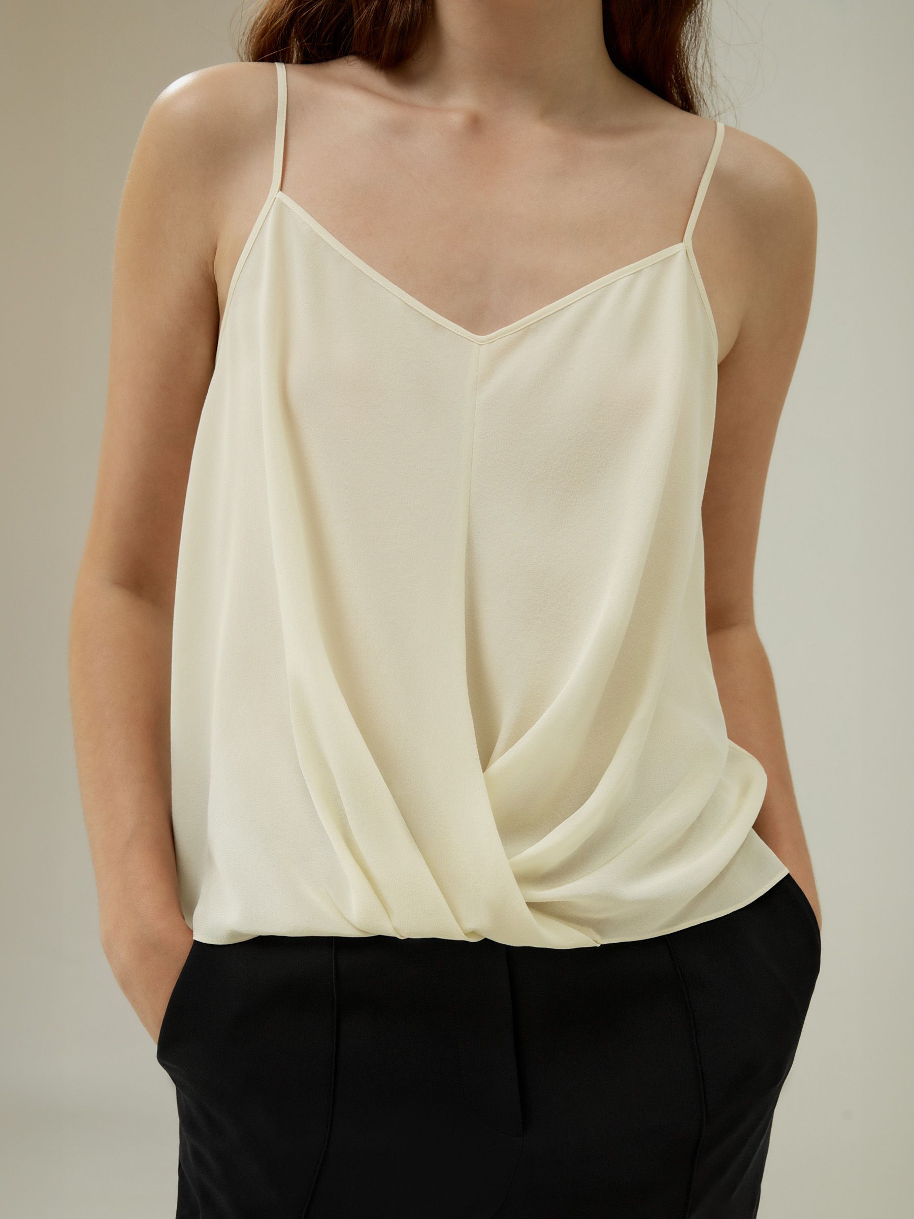 Camisole à fines bretelles