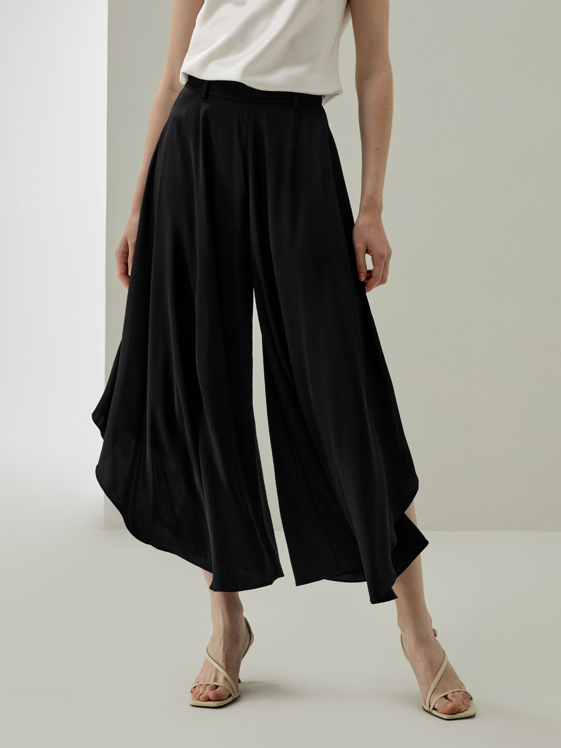 Wide-Legged Silk Fig Pants