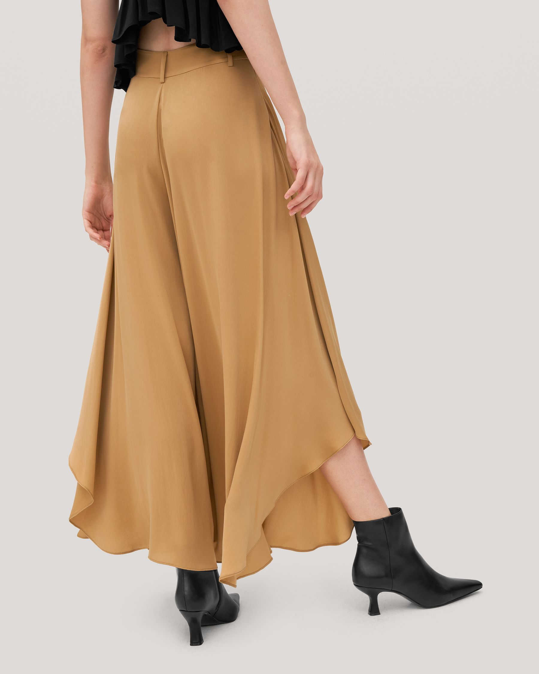 Wide-Legged Silk Fig Pants