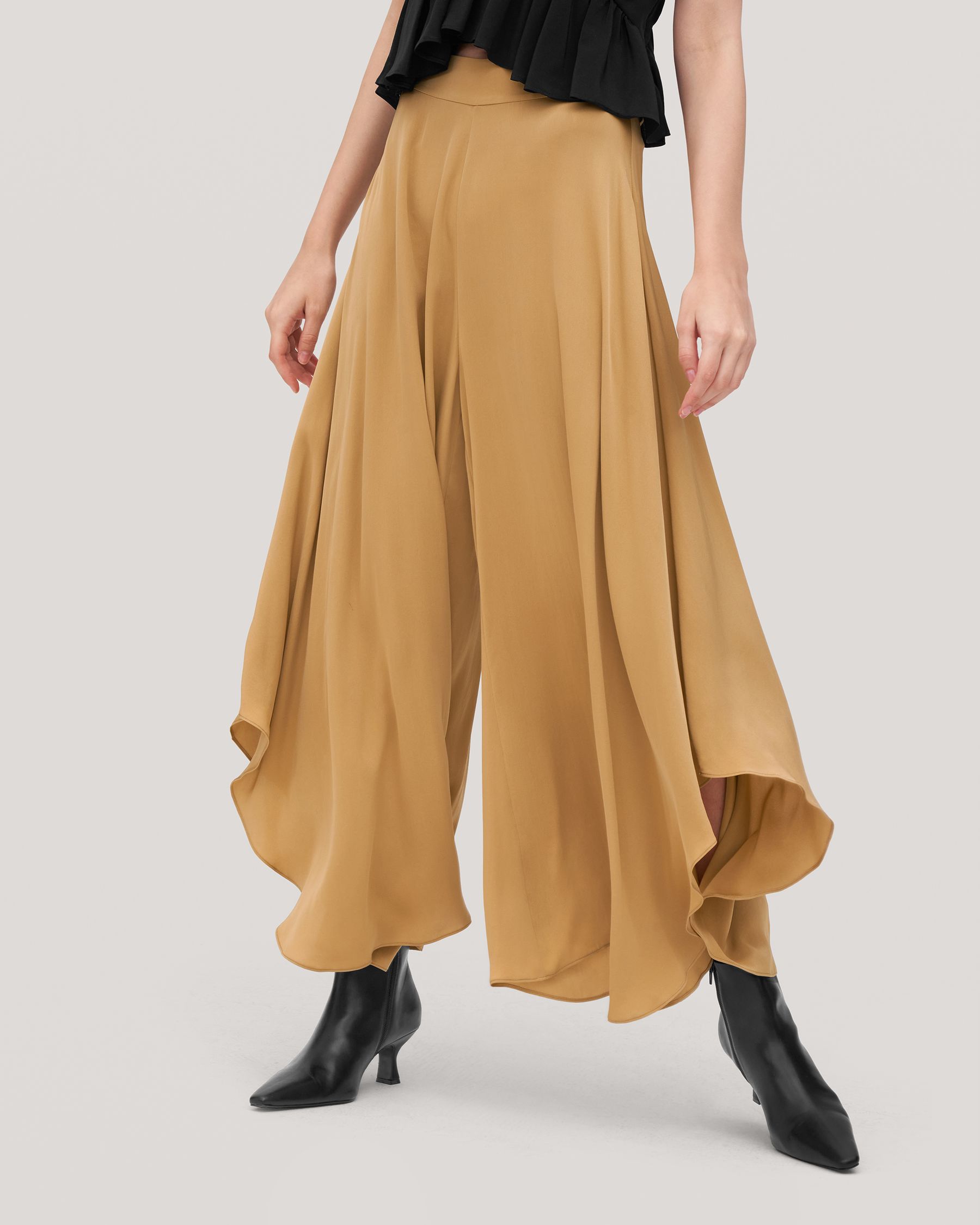 Wide-Legged Silk Fig Pants