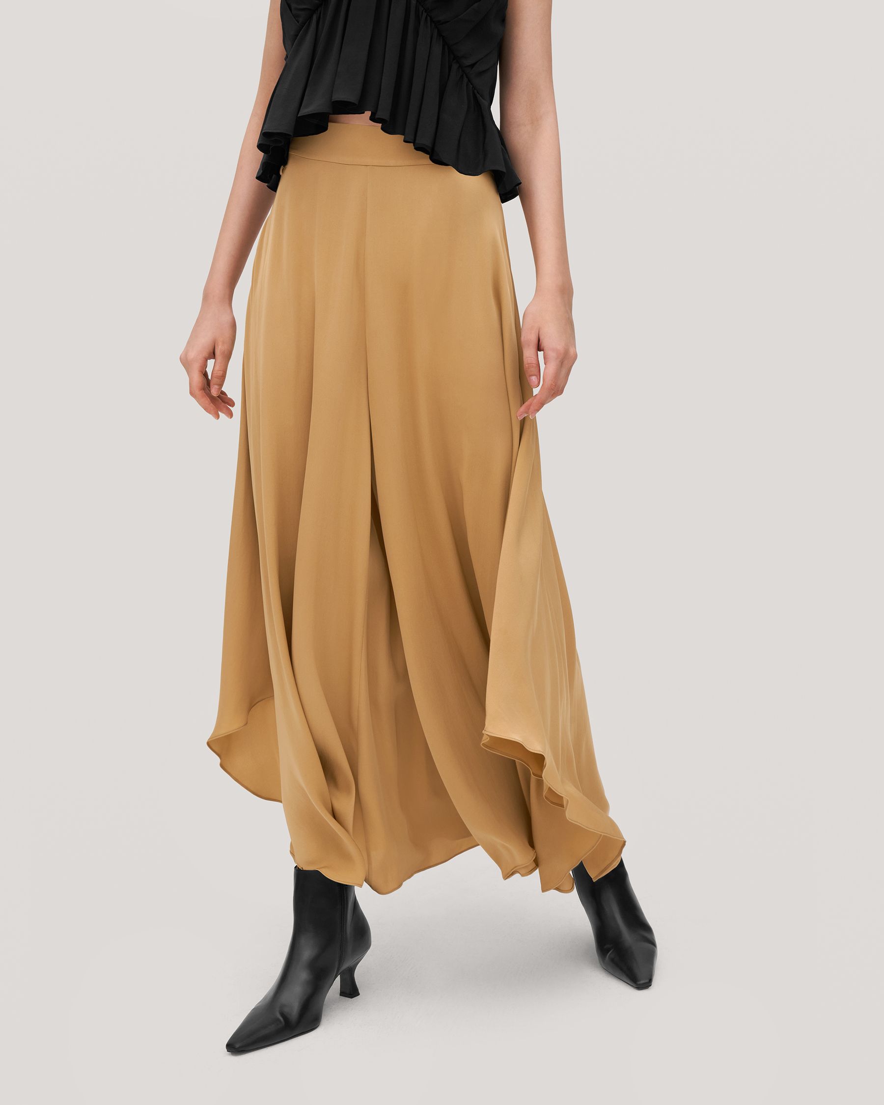 Wide-Legged Silk Fig Pants