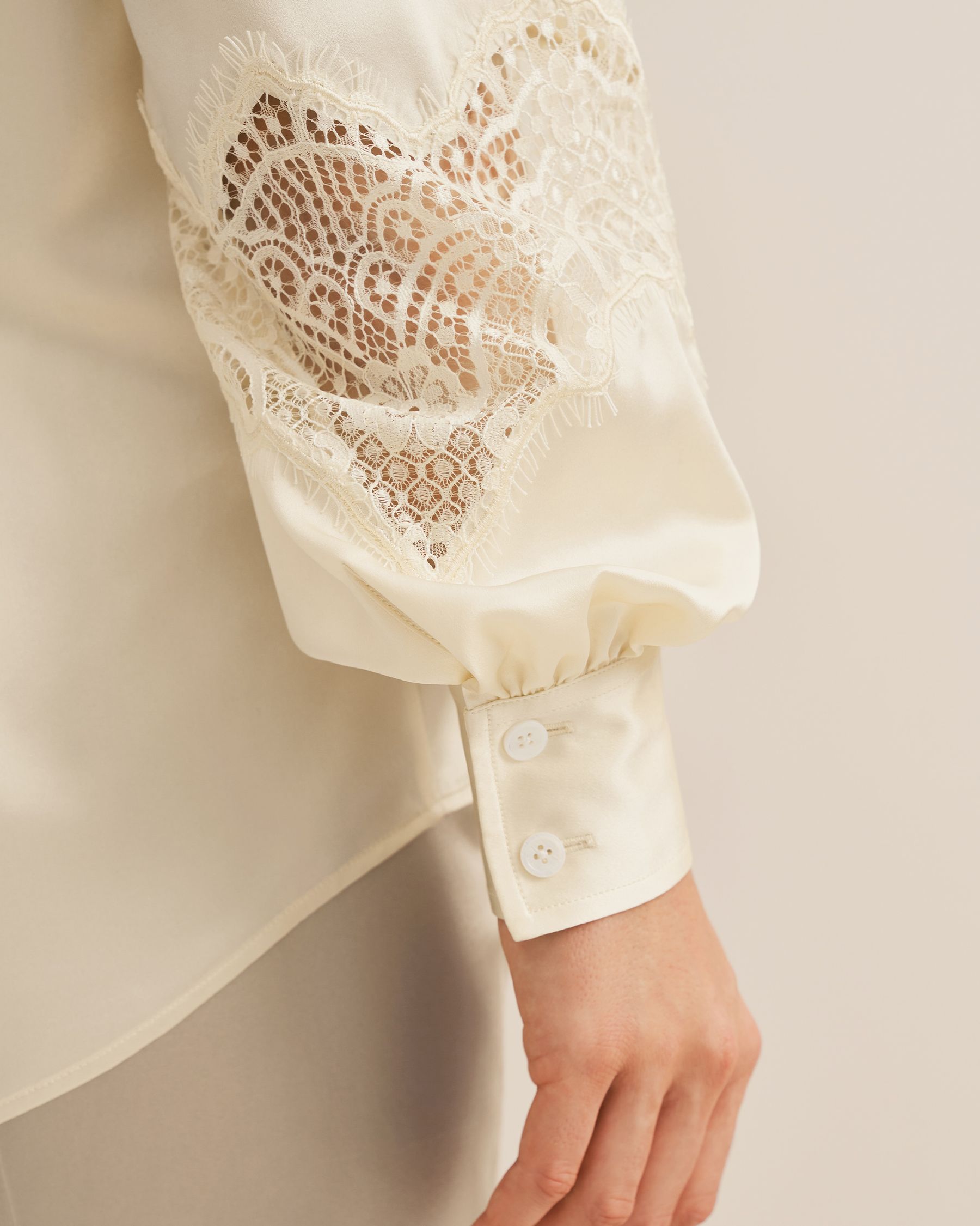 Armeria Lace Blouse