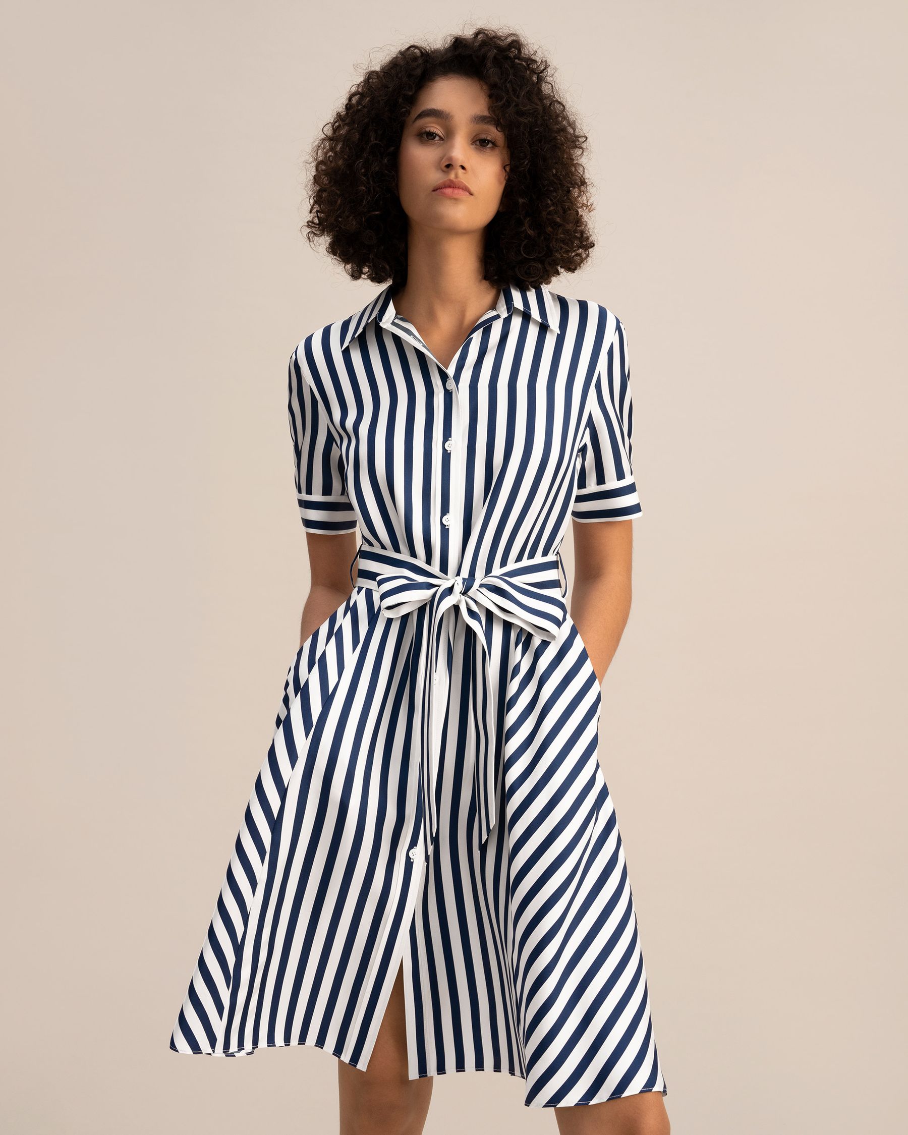 Robe chemise en soie à rayures Amalfi avec ceinture