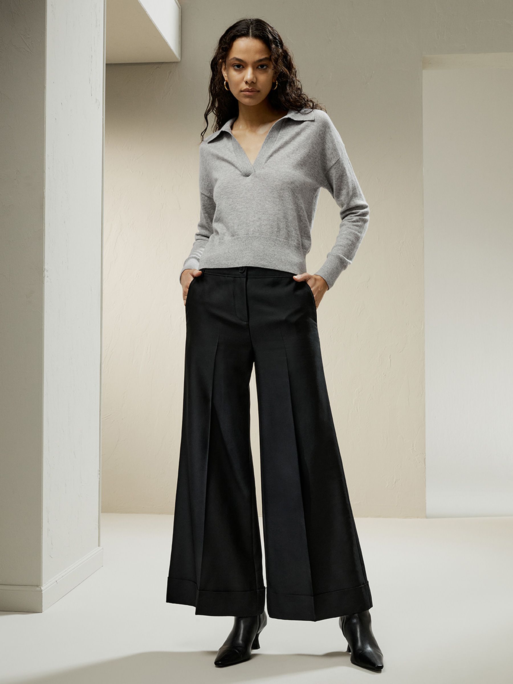 Wide leg Wool Trousers