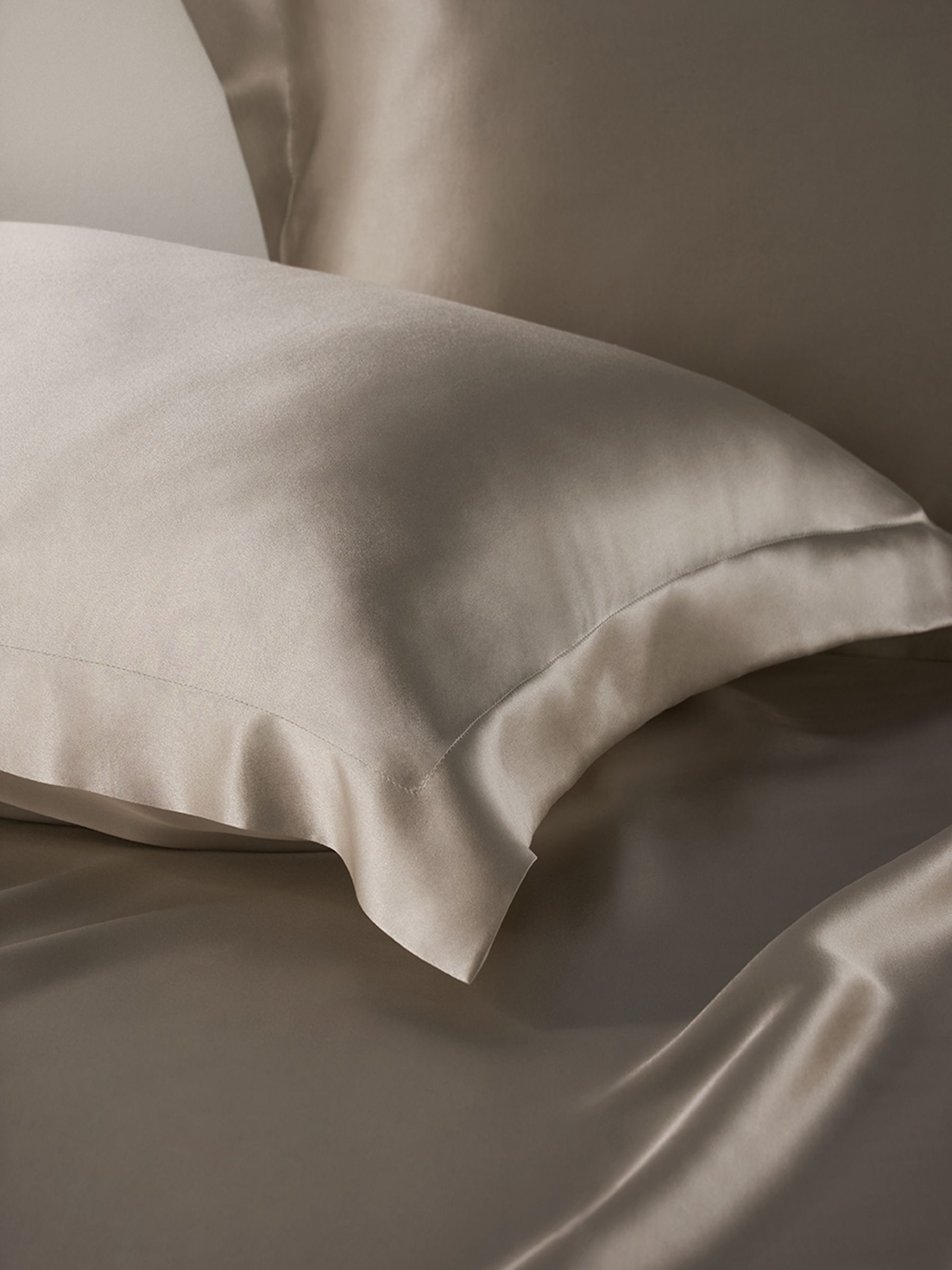 25 Momme Oxford Envelope Luxury Pillowcase