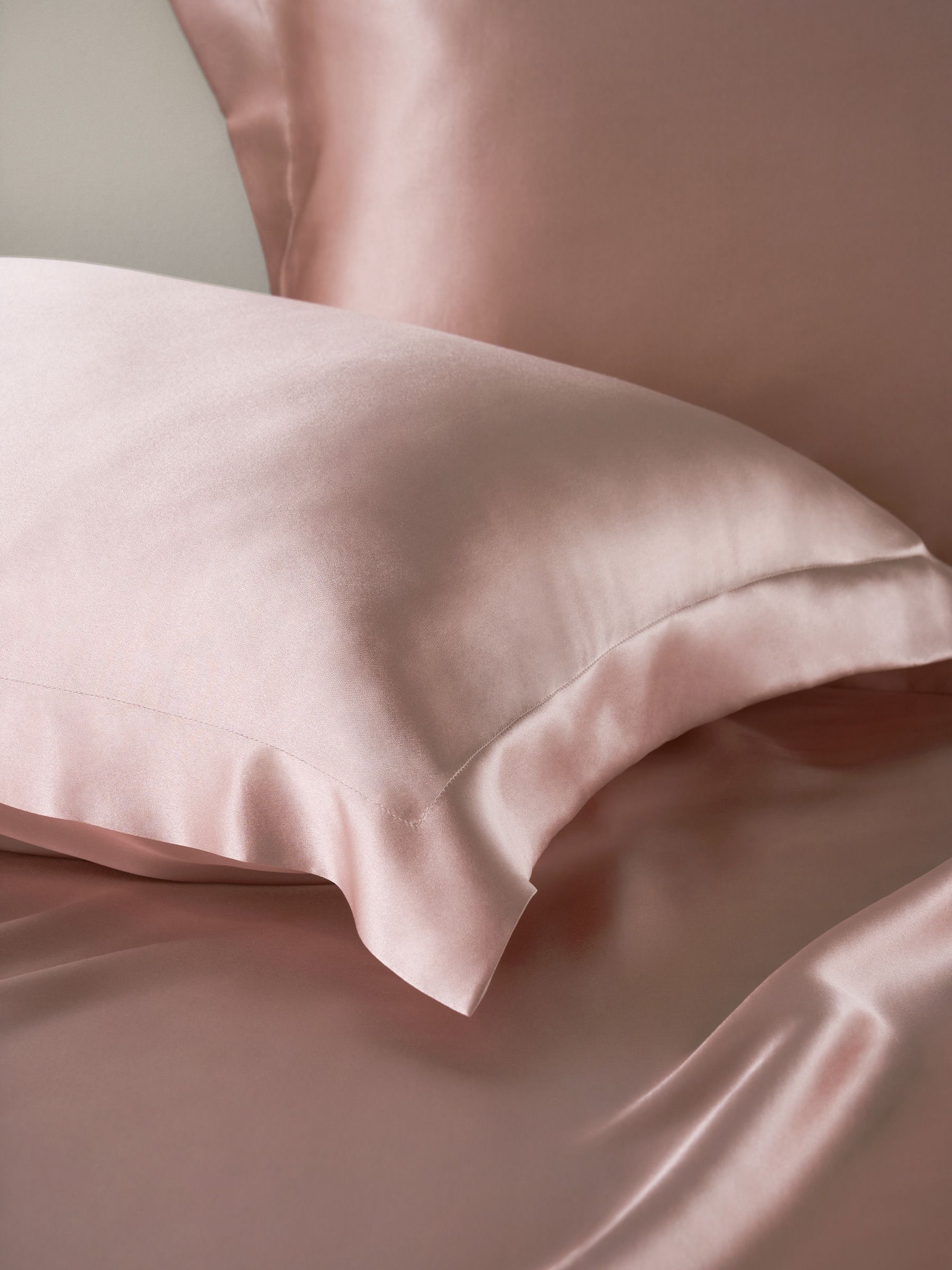 22 Momme Oxford Silk Pillowcase